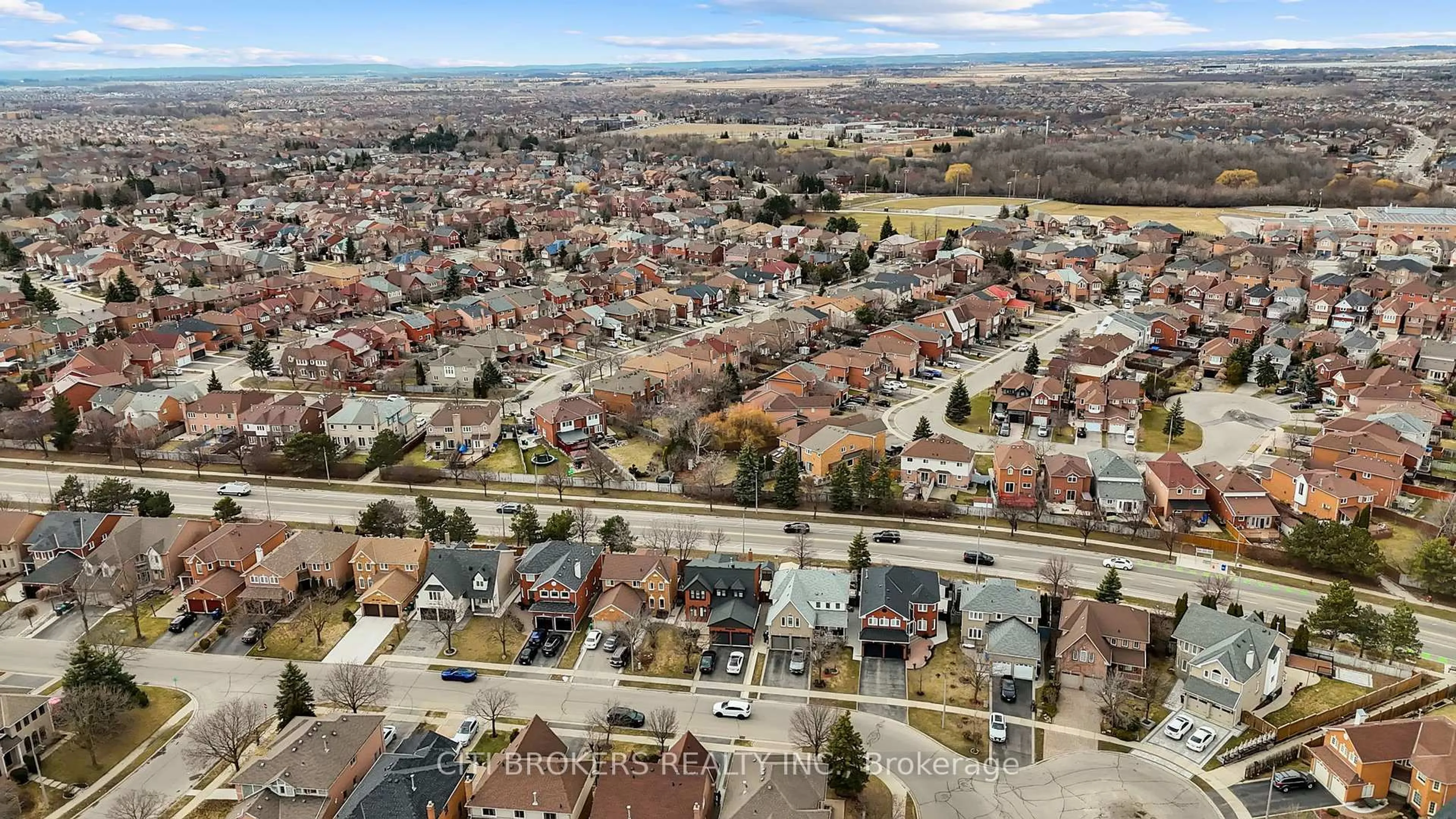 A pic from outside/outdoor area/front of a property/back of a property/a pic from drone, street for 123 Sal Circ, Brampton Ontario L6R 1H5