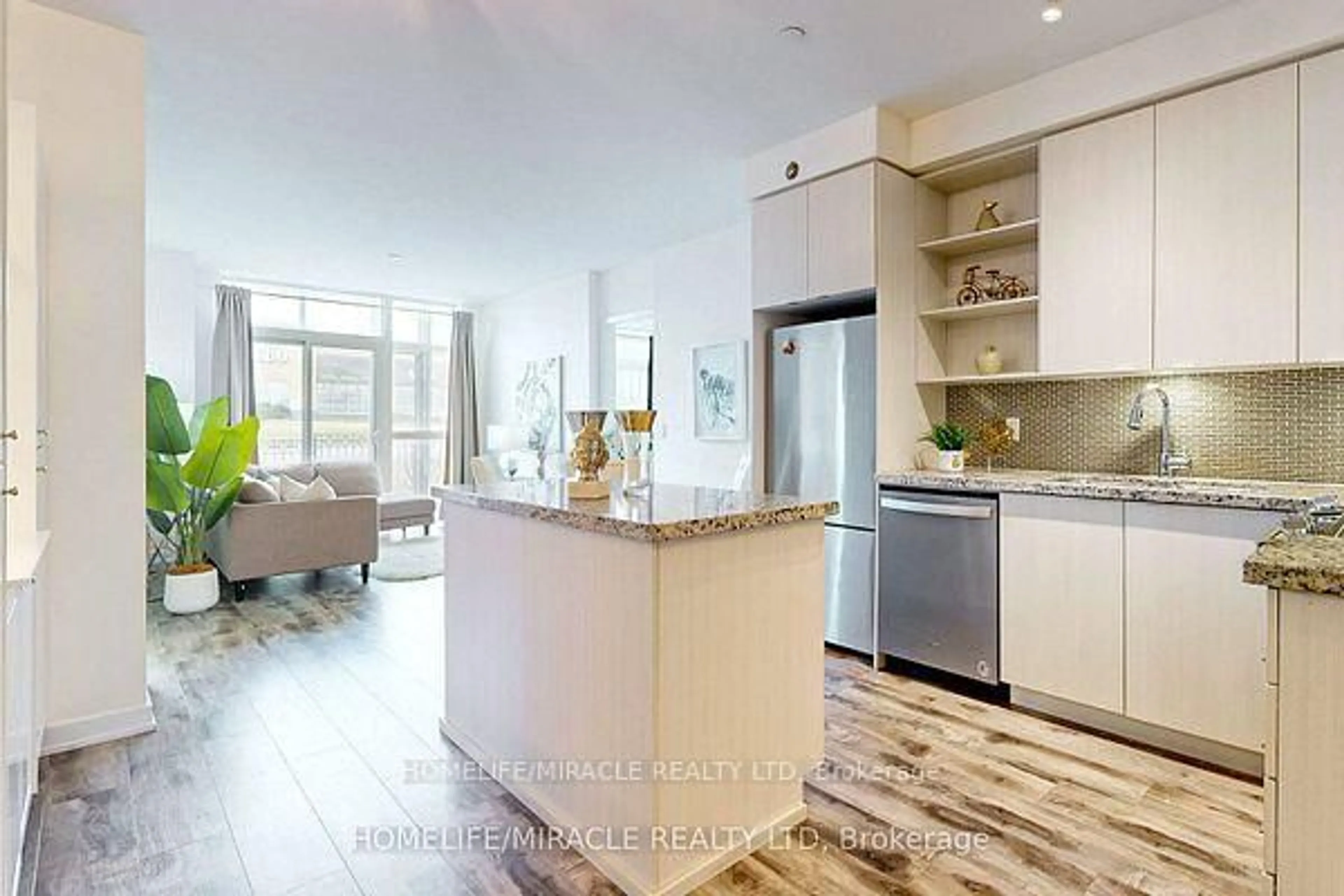 Open concept kitchen, unknown for 4655 Glen Erin Dr #102, Mississauga Ontario L5M 0Z1