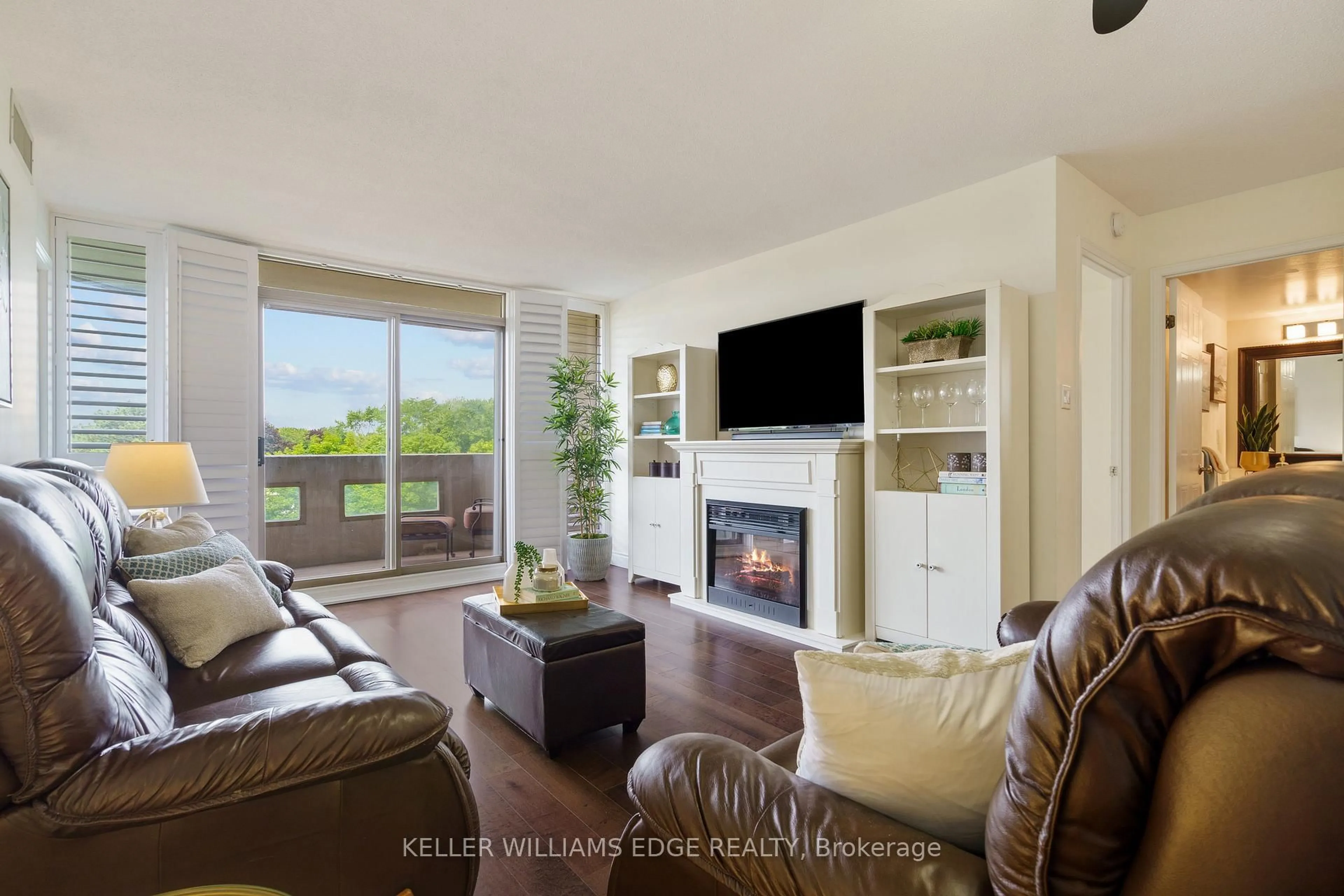 Living room with furniture, unknown for 5090 Pinedale Ave #410, Burlington Ontario L7L 3V8