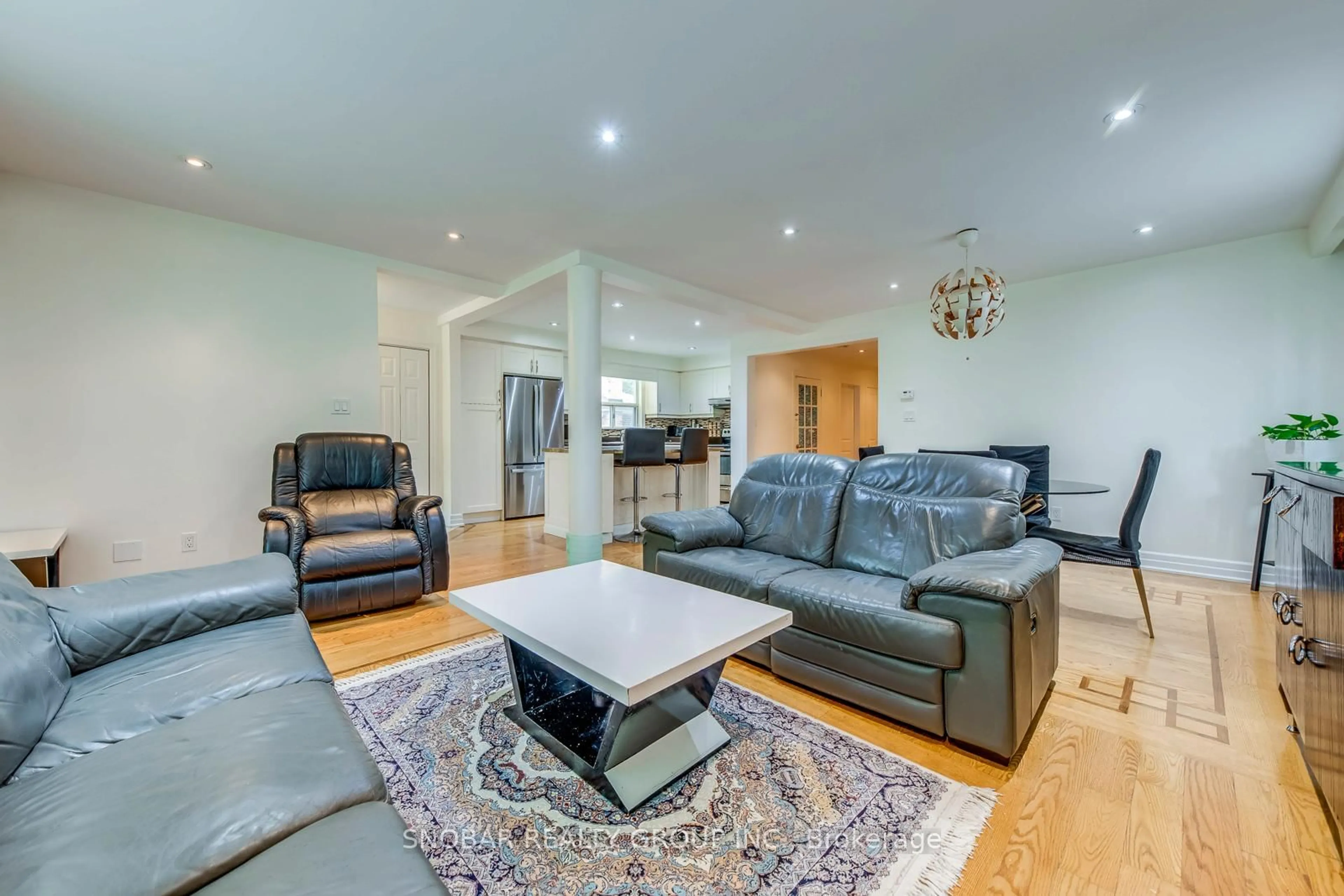 Living room with furniture, unknown for 34 Barkwin Dr, Toronto Ontario M9V 2W3