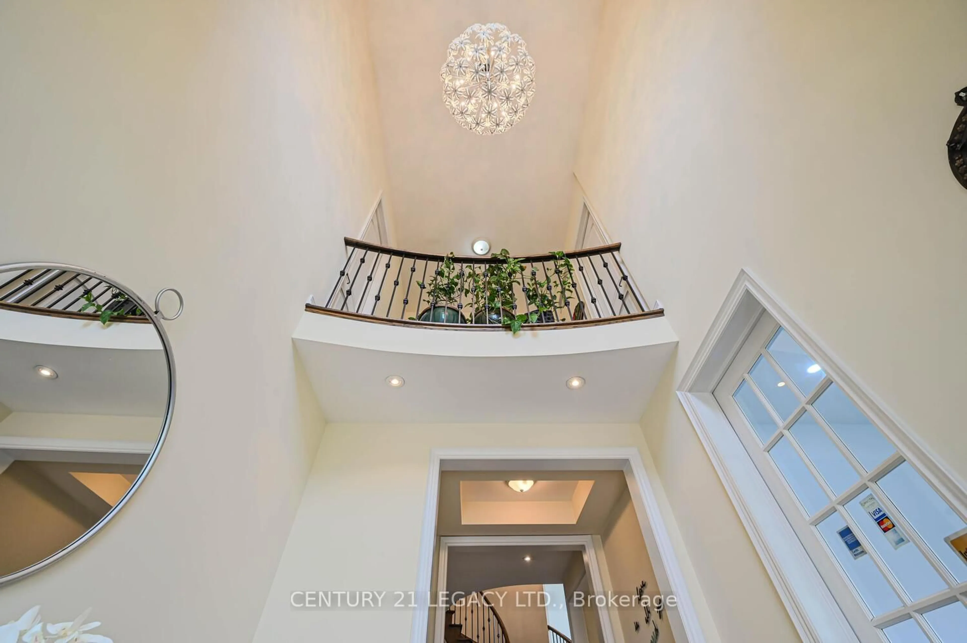 Unknown for 34 Cannington Cres, Brampton Ontario L6X 2Y5