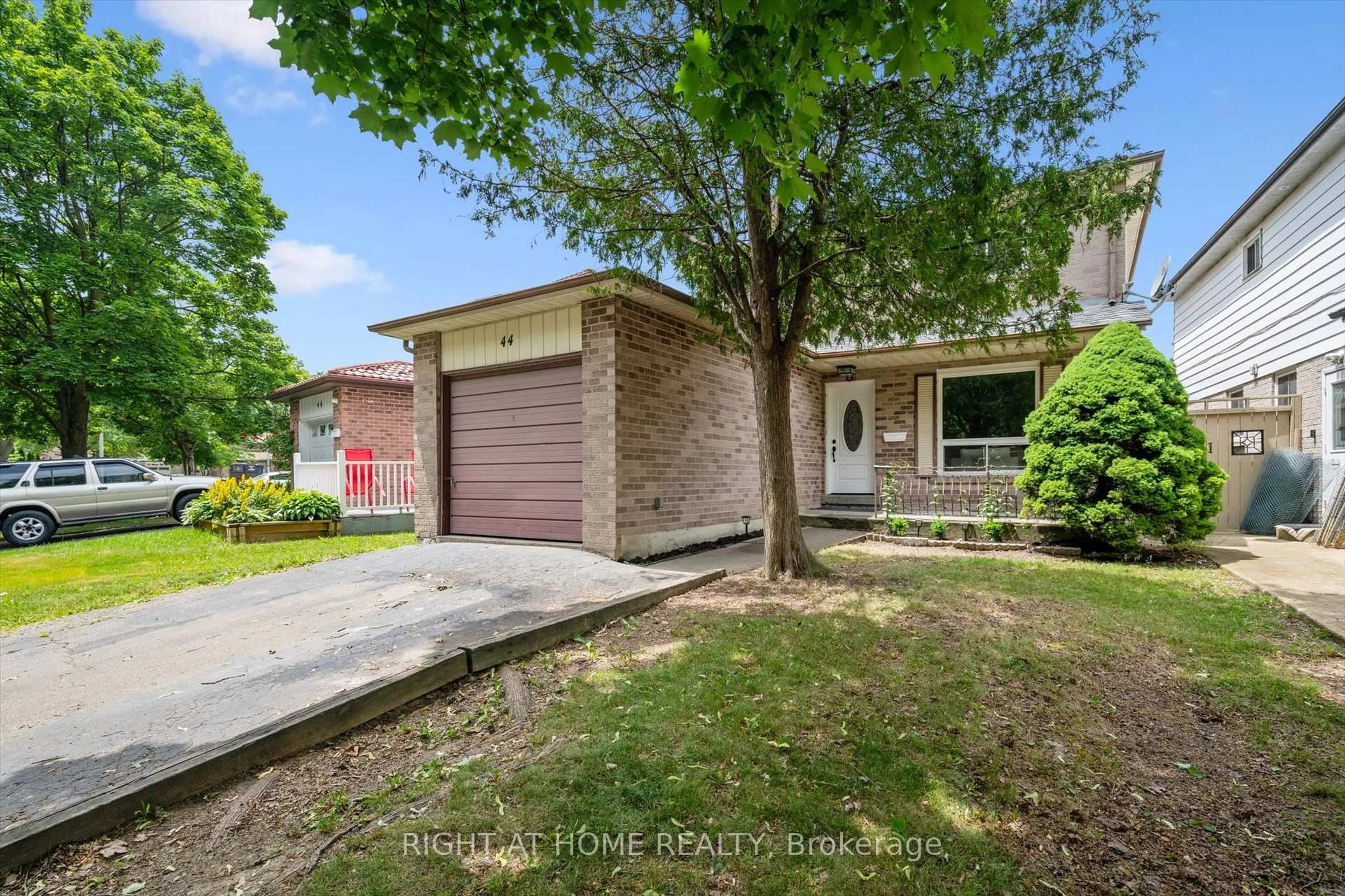 Unknown for 44 Autumn Glen Circ, Toronto Ontario M9W 6C3
