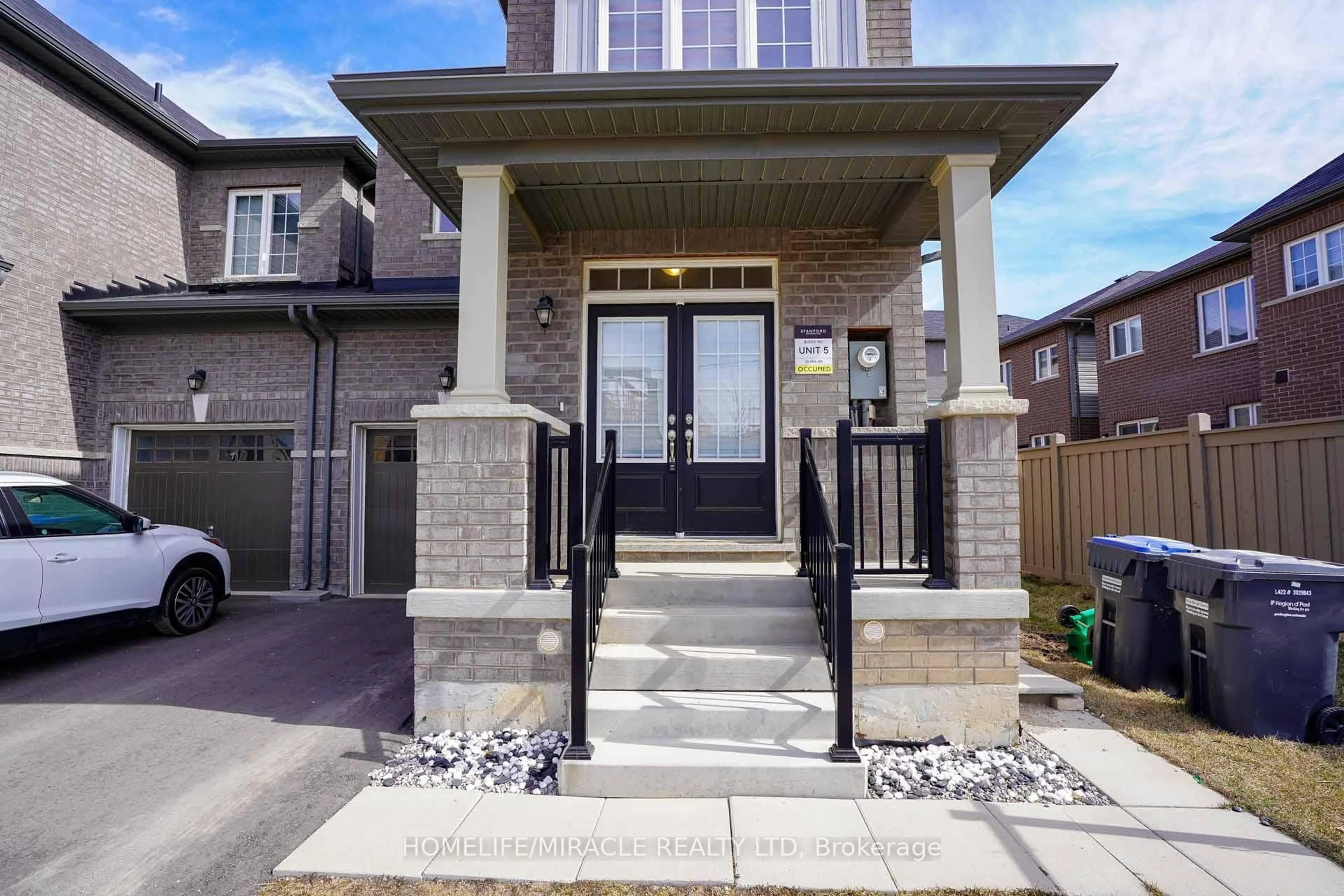 Unknown for 35 Sail Rd, Brampton Ontario L7A 4W7