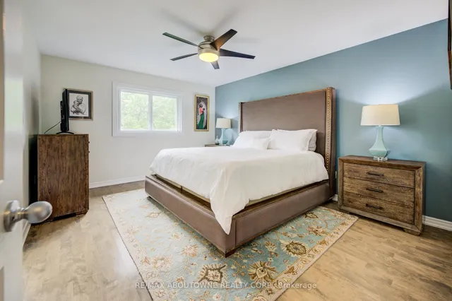 Additional property image - 399 RAVINEVIEW Way