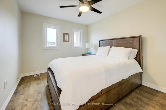 Additional property image - 399 RAVINEVIEW Way