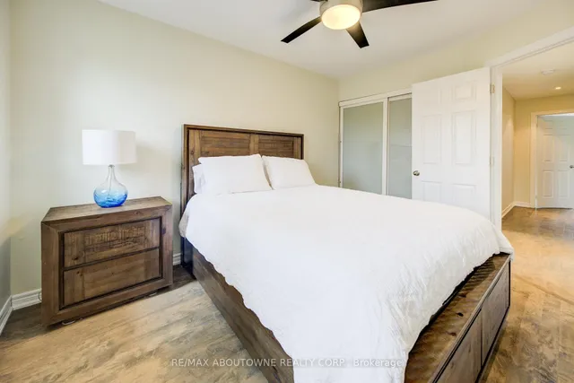Additional property image - 399 RAVINEVIEW Way