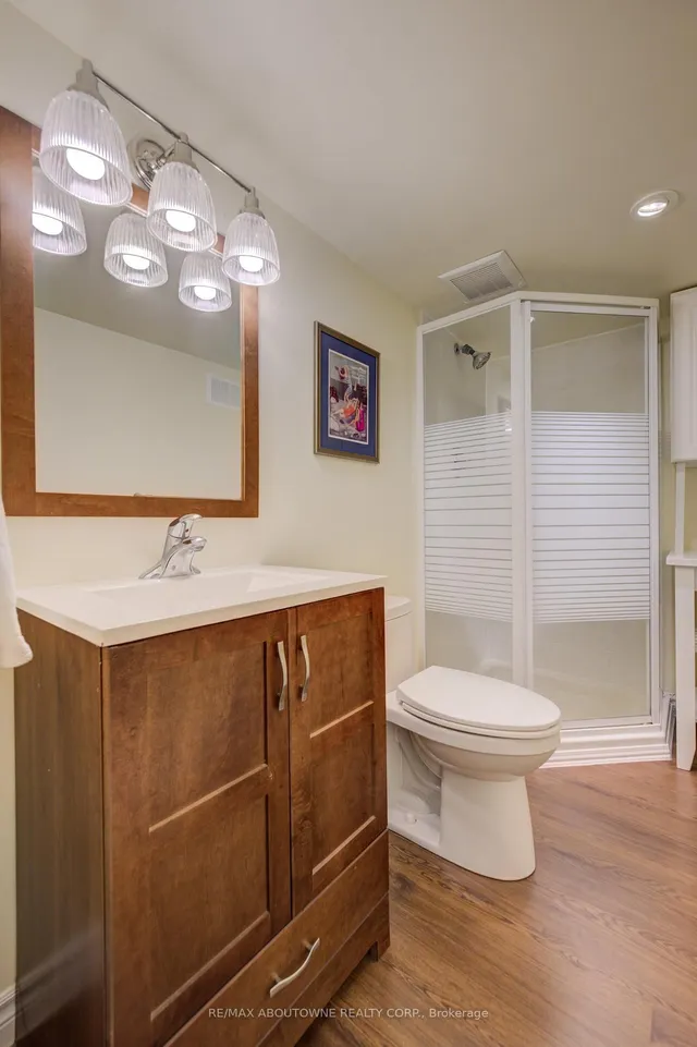 Additional property image - 399 RAVINEVIEW Way