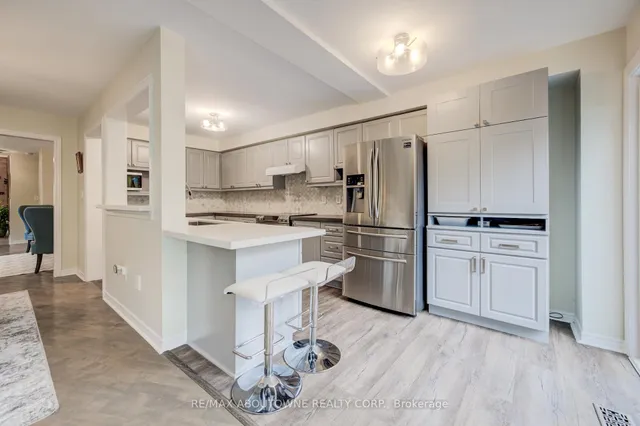 Additional property image - 399 RAVINEVIEW Way