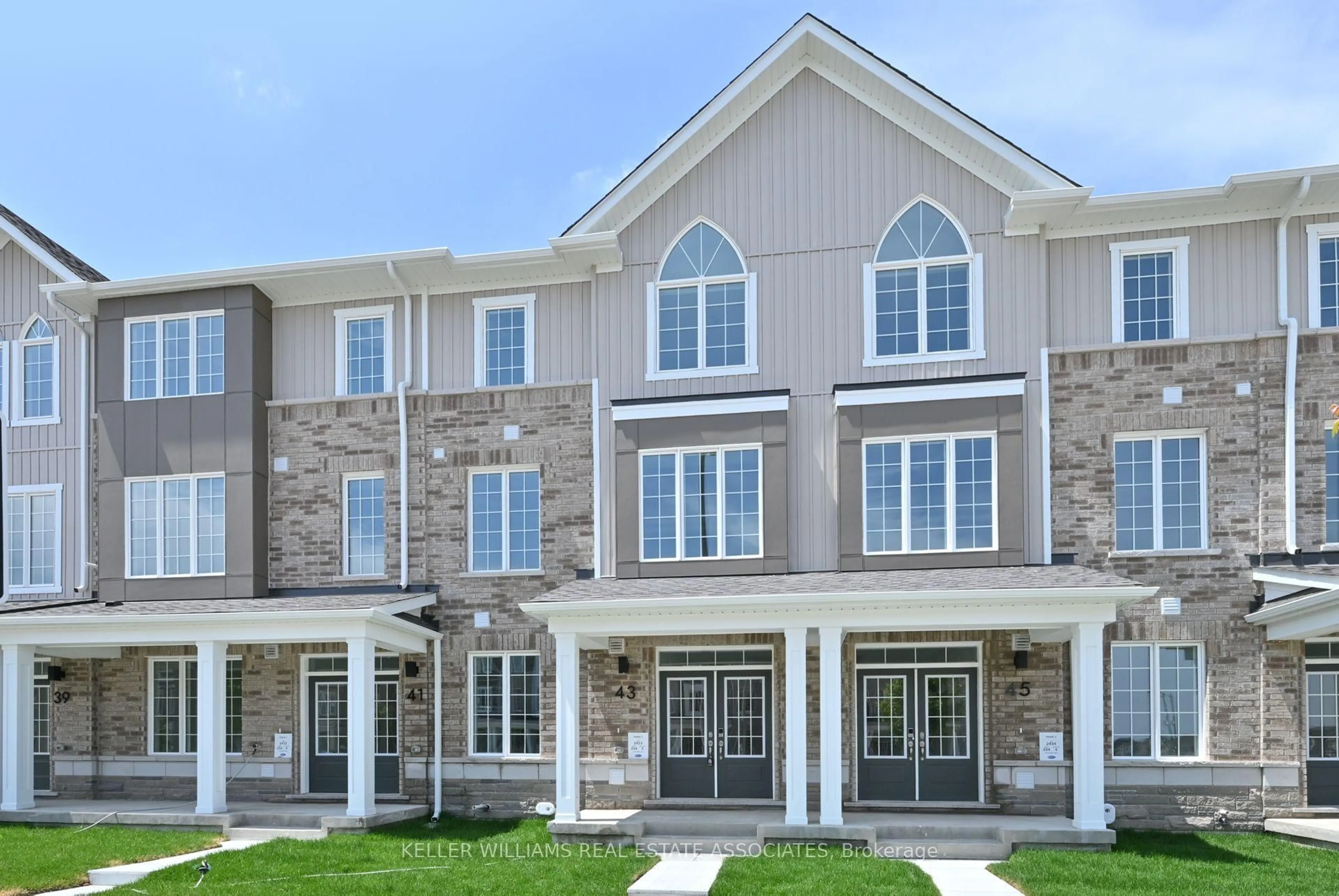Home with brick exterior material, building for 43 Cullingtree Pl, Caledon Ontario L7C 4N7