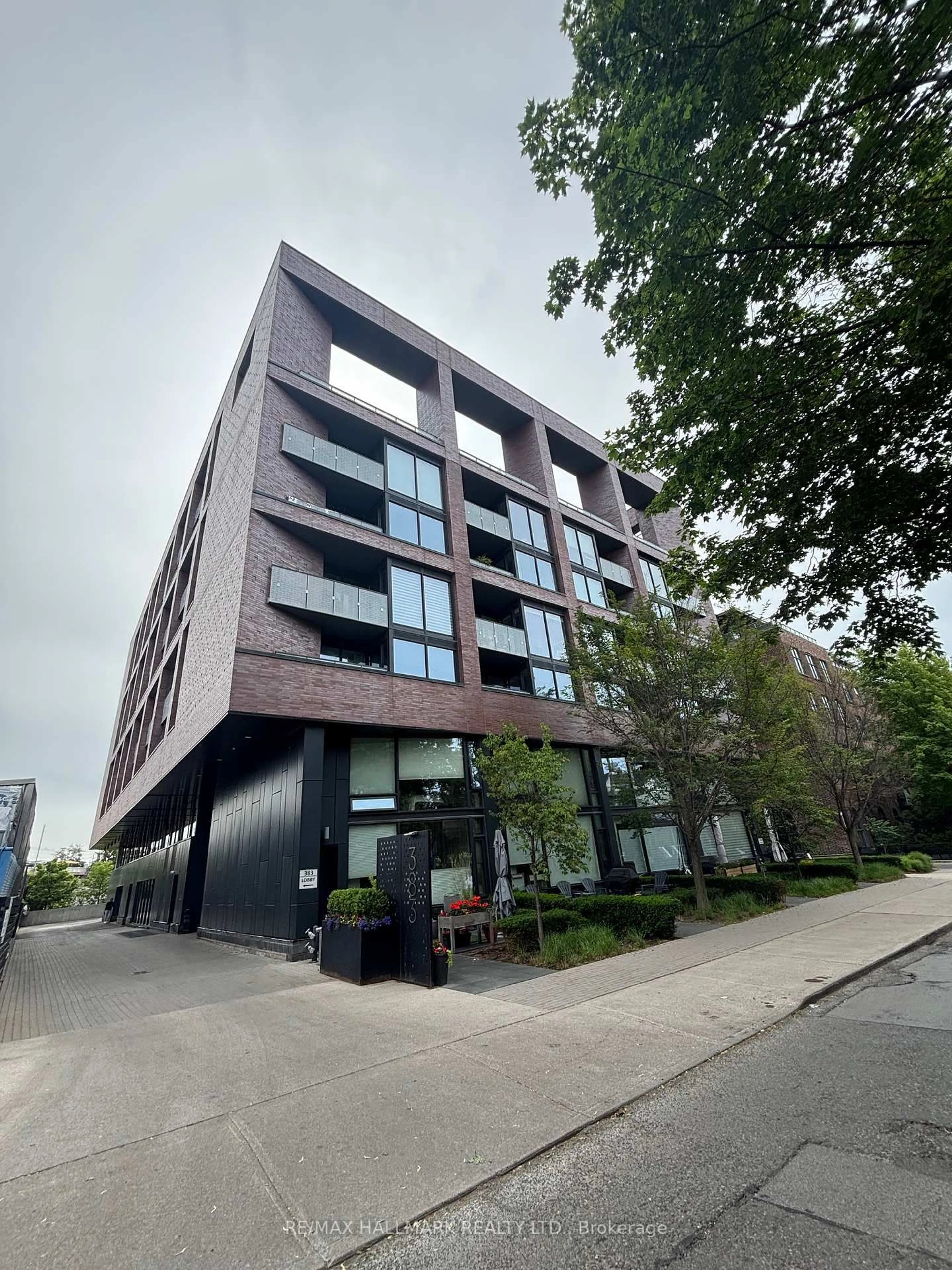 Unknown for 383 Sorauren Ave #209, Toronto Ontario M6R 0A4