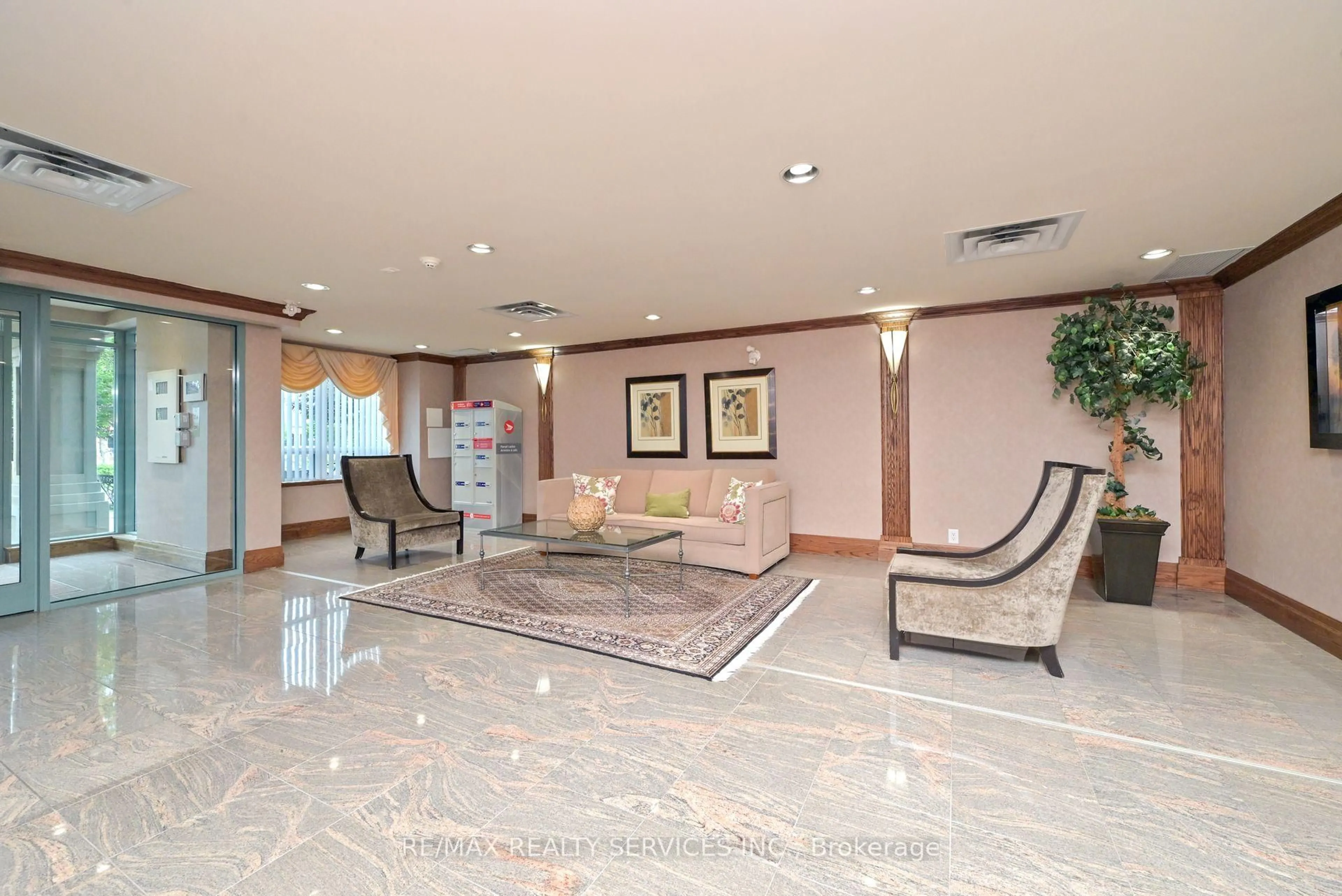 Lobby for 65 Via Rosedale #305, Brampton Ontario L6R 3M8