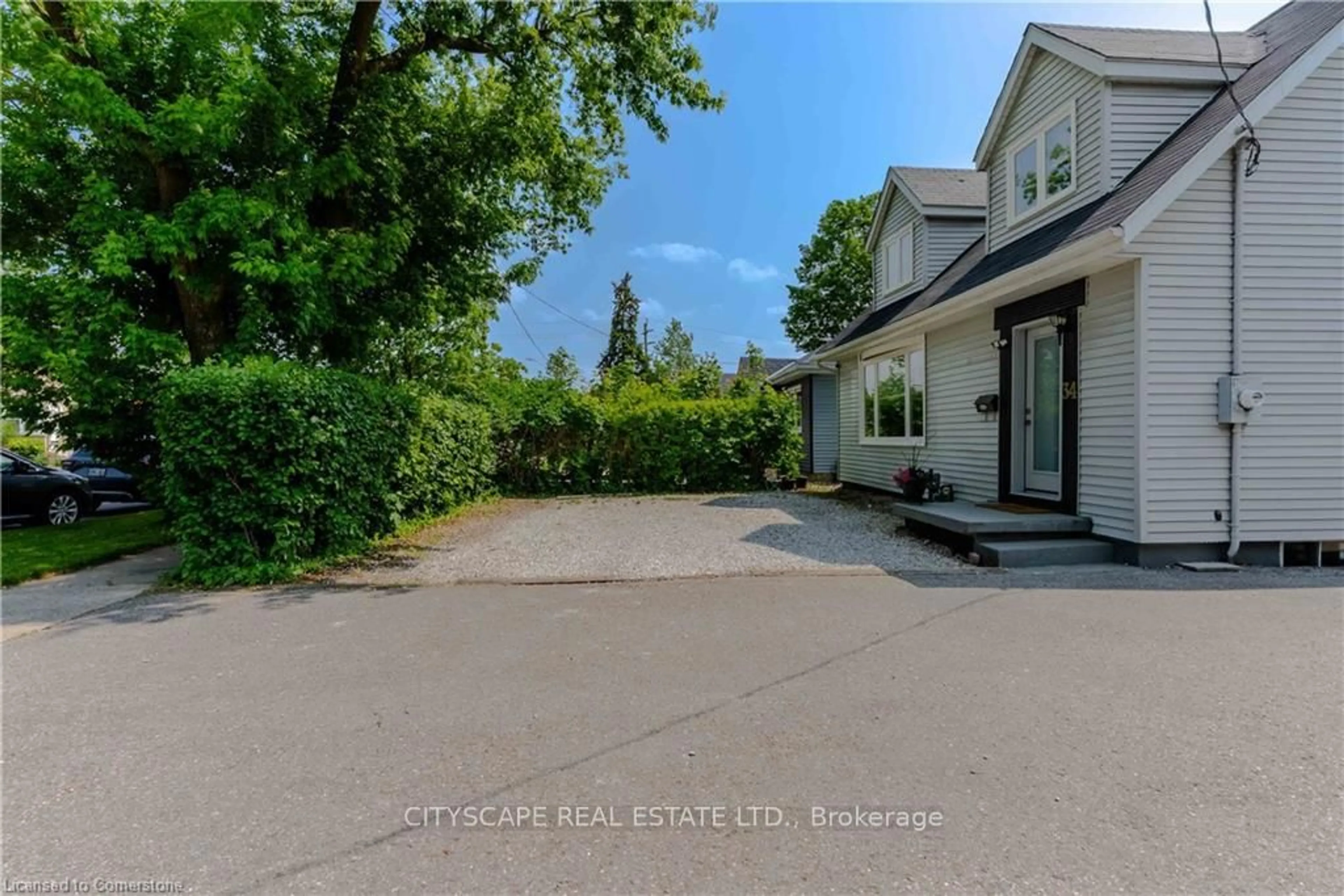 A pic from outside/outdoor area/front of a property/back of a property/a pic from drone, street for 34 Mercer Dr, Brampton Ontario L6X 1B4