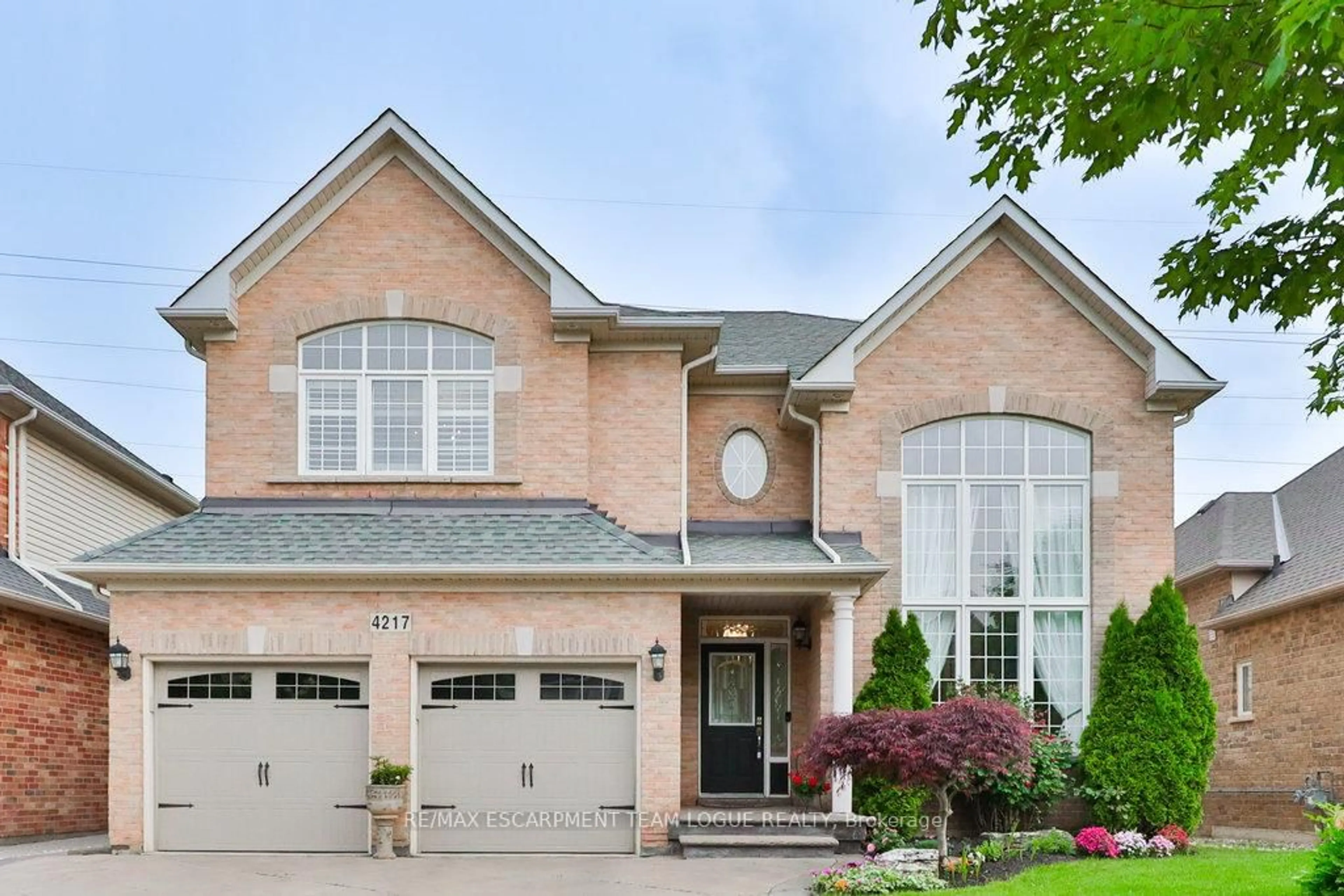 Home with brick exterior material, street for 4217 AMALETTA Cres, Burlington Ontario L7M 5C4