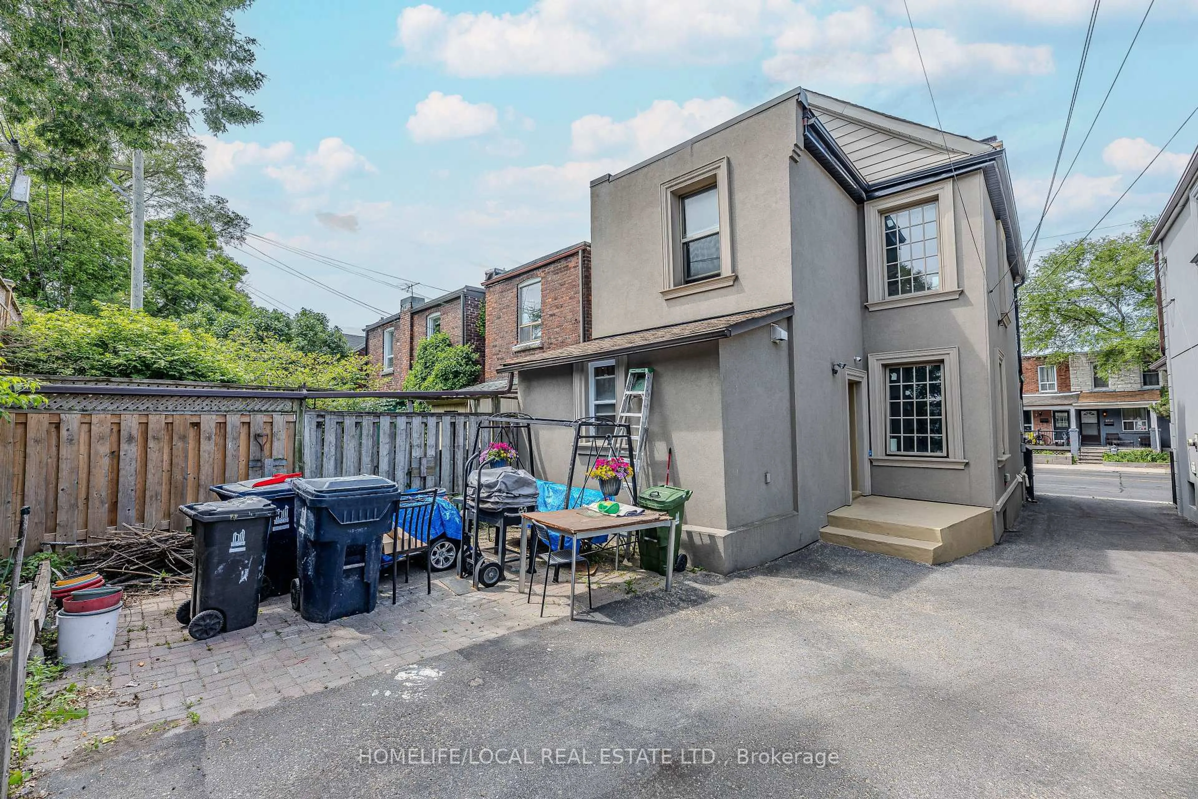 A pic from outside/outdoor area/front of a property/back of a property/a pic from drone, street for 277 Old Weston Rd, Toronto Ontario M6N 3A7
