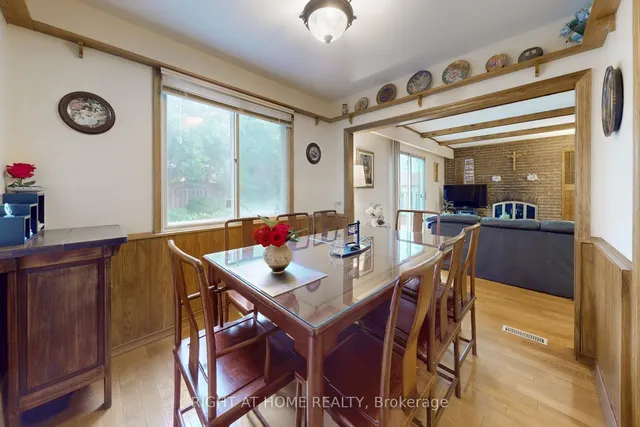 Additional image 36 of 1924 Steepbank Cres