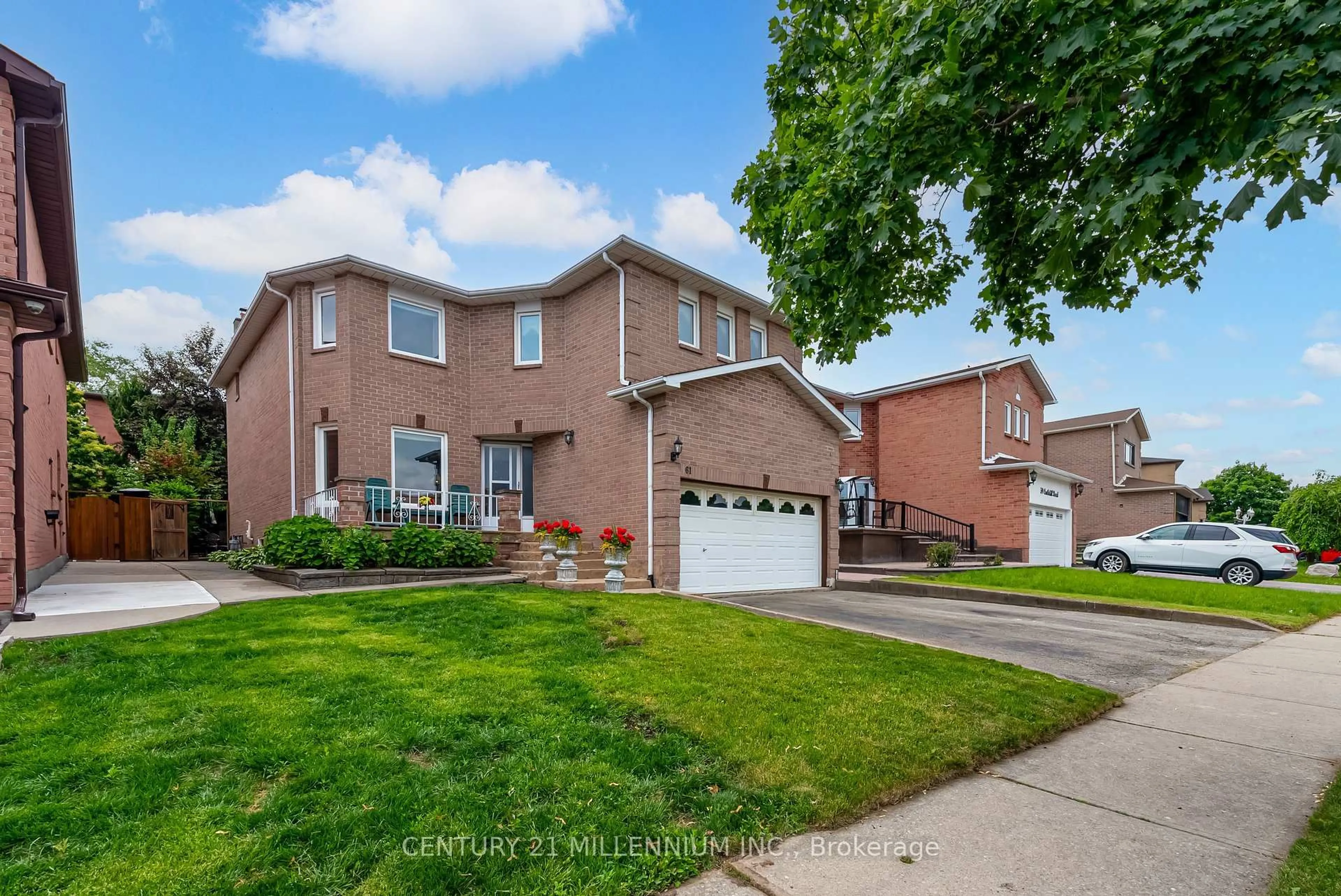 Home with brick exterior material, street for 61 Castlehill Rd, Brampton Ontario L6X 4C9
