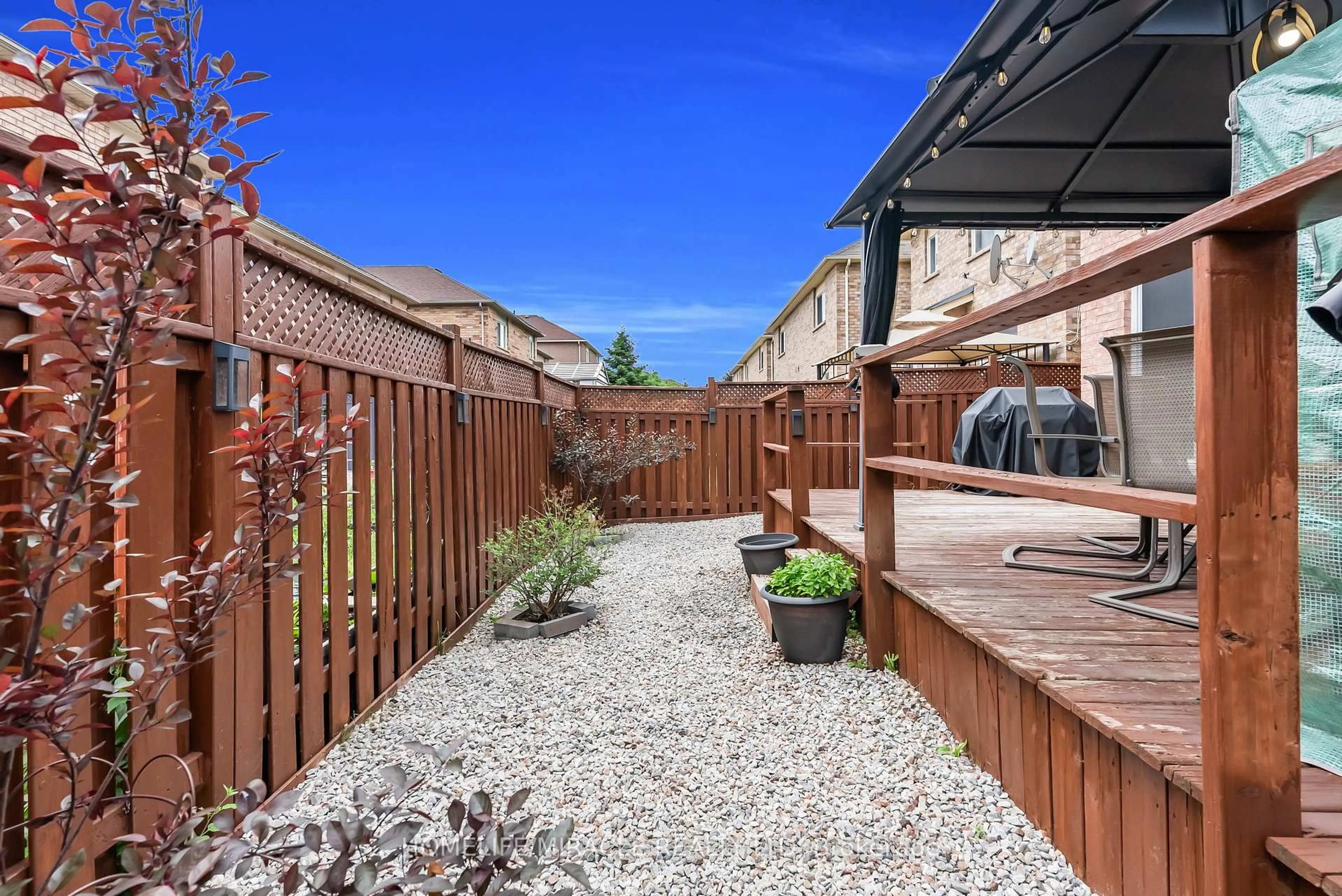 Patio, street for 14 Olivett Lane, Brampton Ontario L7A 2X3