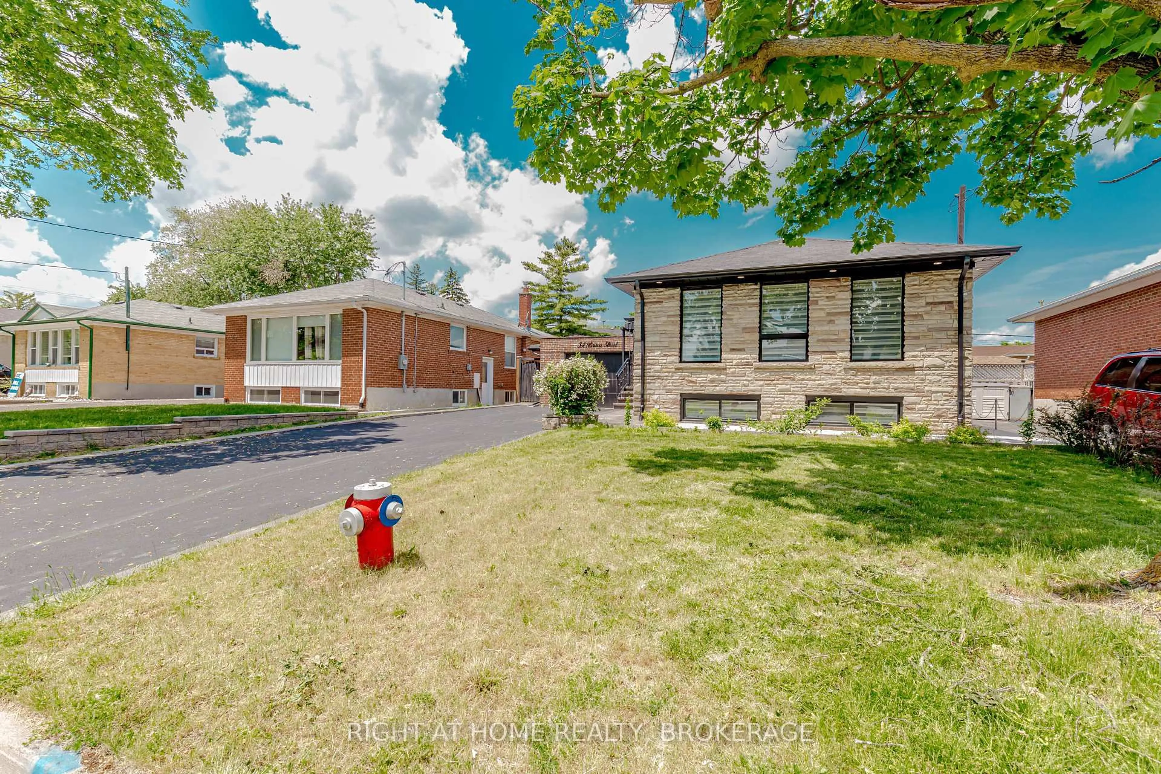 Unknown for 54 Brisco St, Brampton Ontario L6V 1W8
