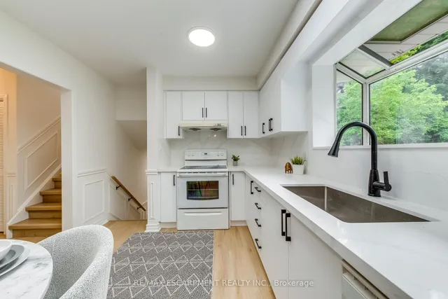 Additional property image - 564 Dynes Rd