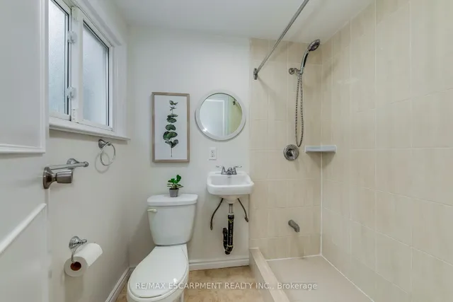 Additional property image - 564 Dynes Rd