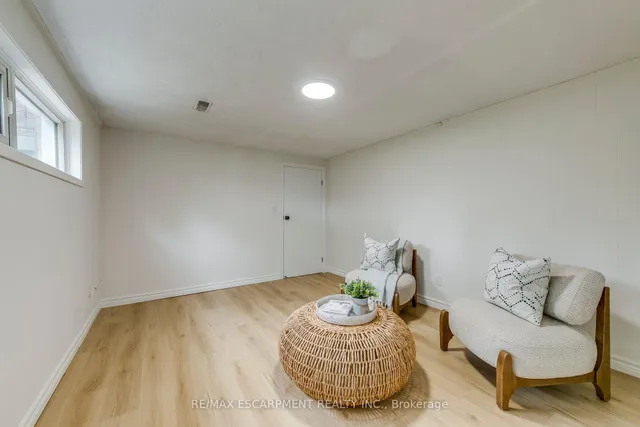 Additional property image - 564 Dynes Rd