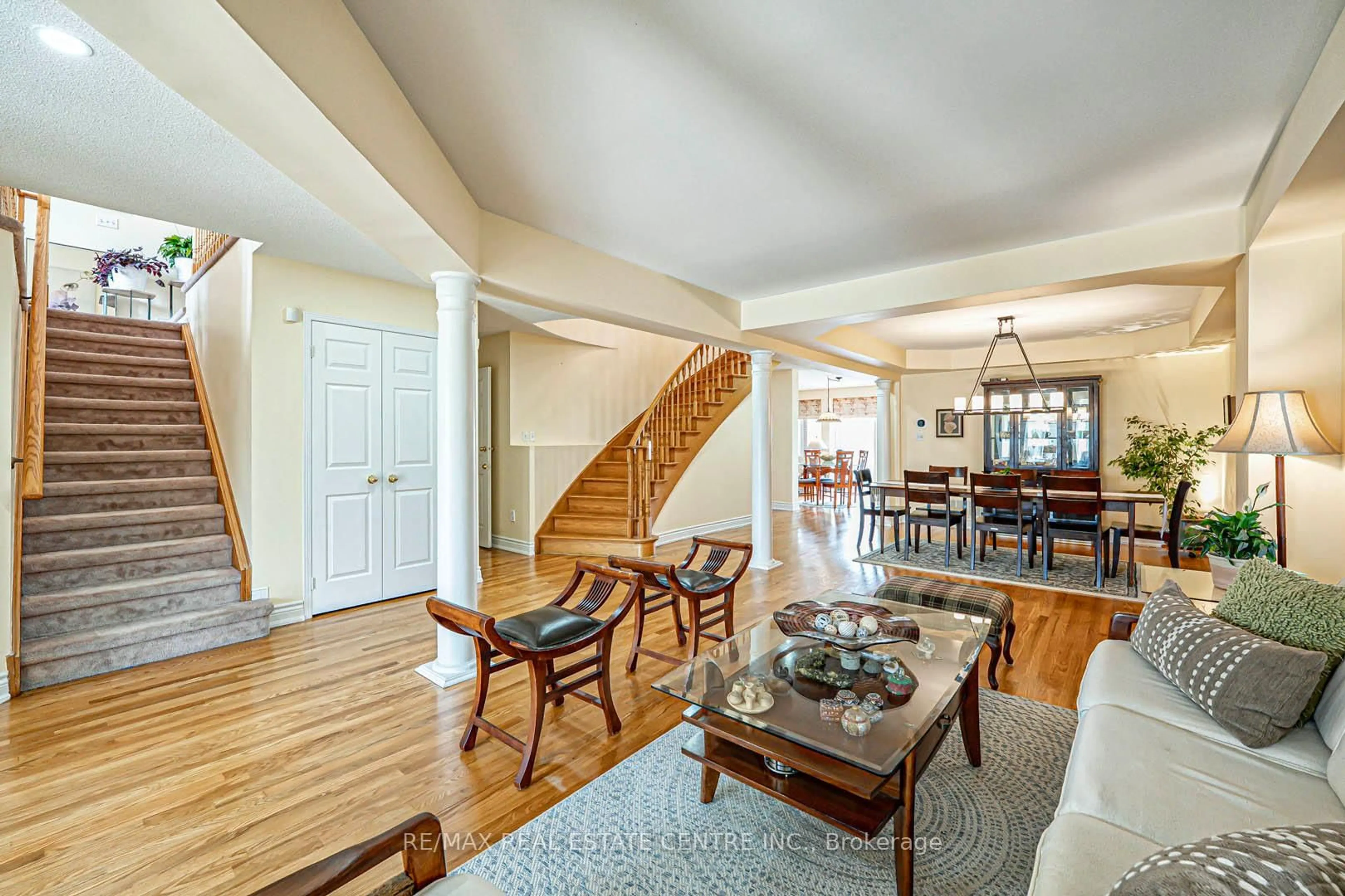 Unknown for 7289 Terragar Blvd, Mississauga Ontario L5N 7L8