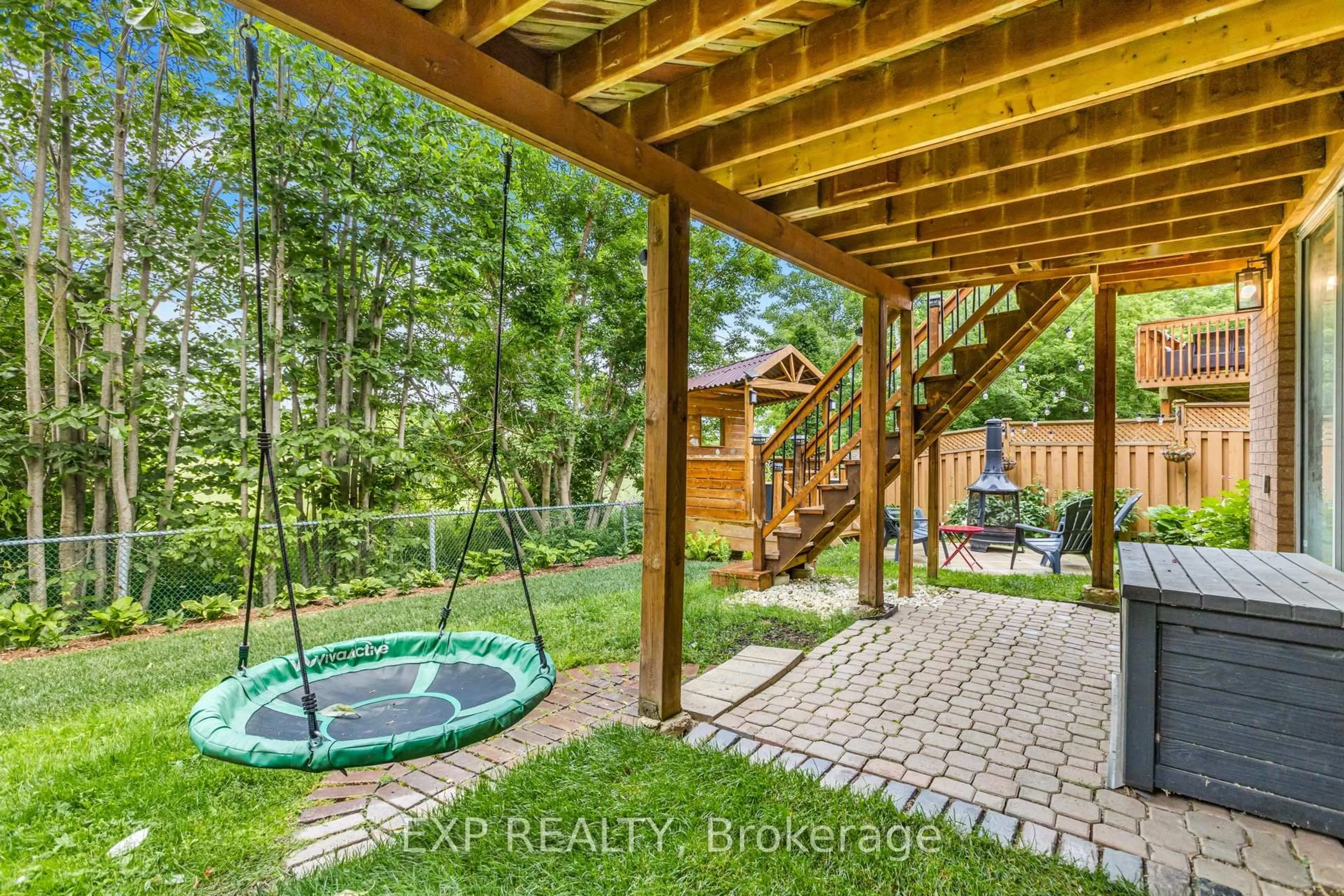 Patio, water/lake/river/ocean view for 184 Howard Cres, Orangeville Ontario L9W 4W3