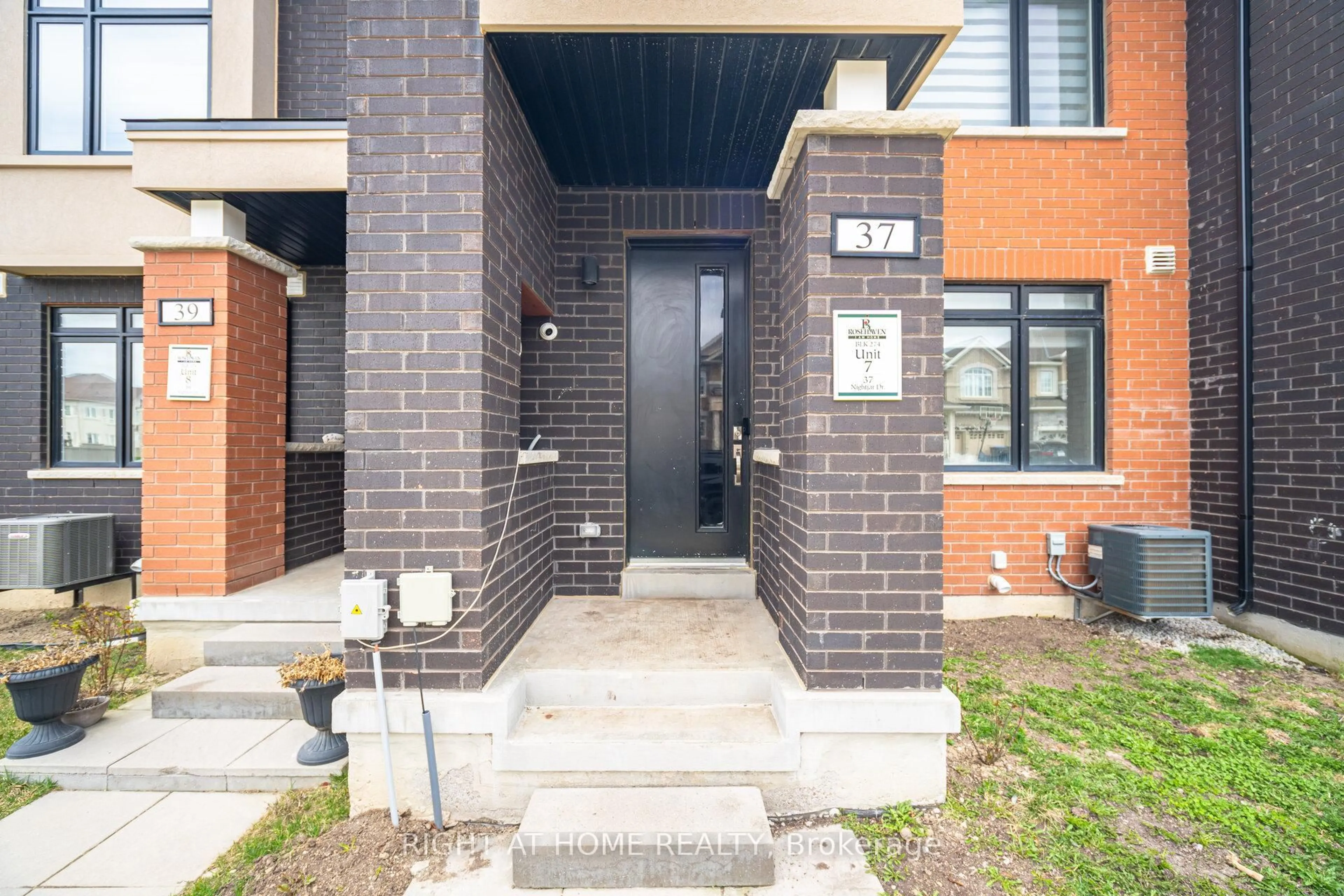 Home with brick exterior material, street for 37 Nightjar Dr, Brampton Ontario L7A 5A1