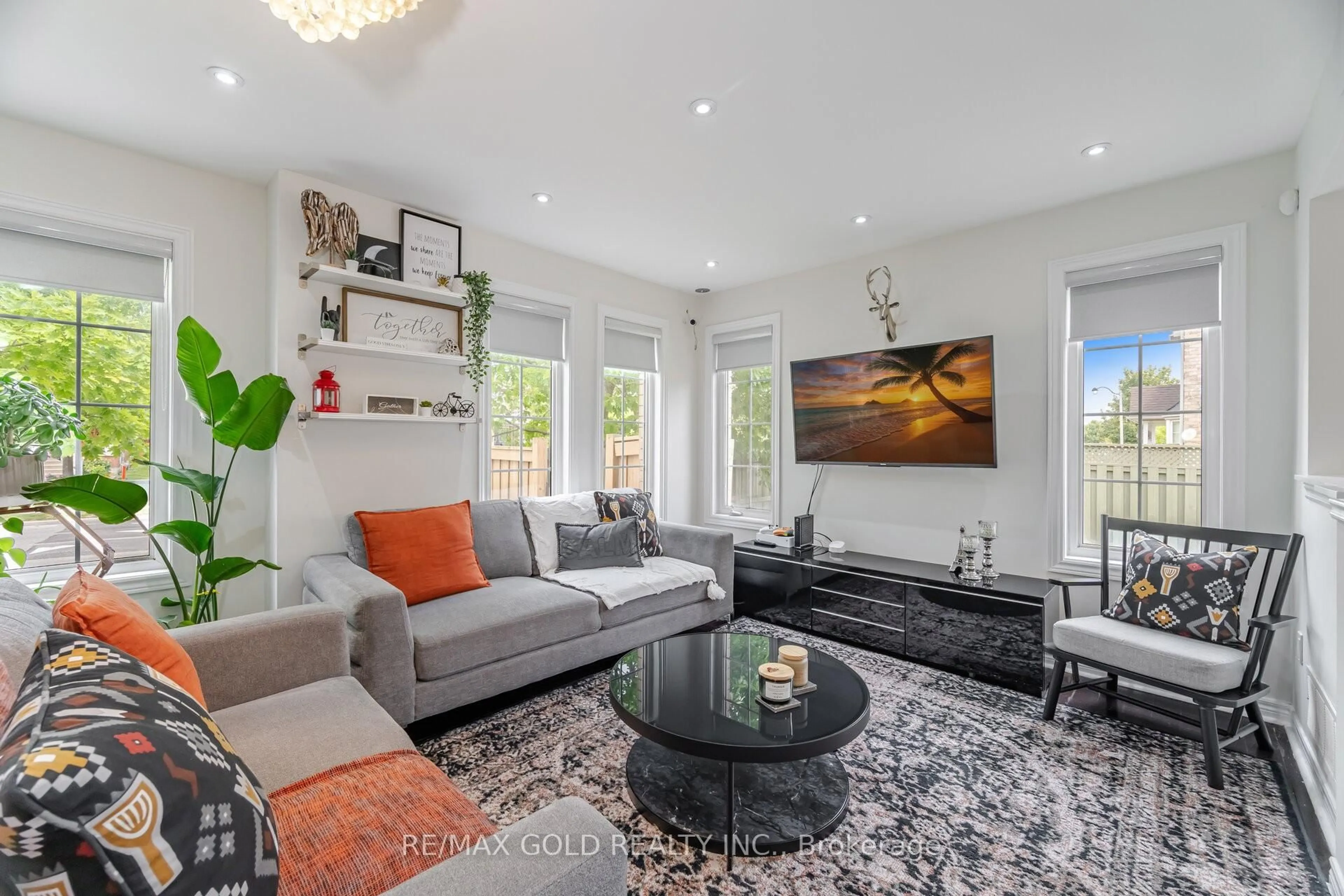 Living room with furniture, unknown for 14 Westbrook Ave, Brampton Ontario L6P 1M1