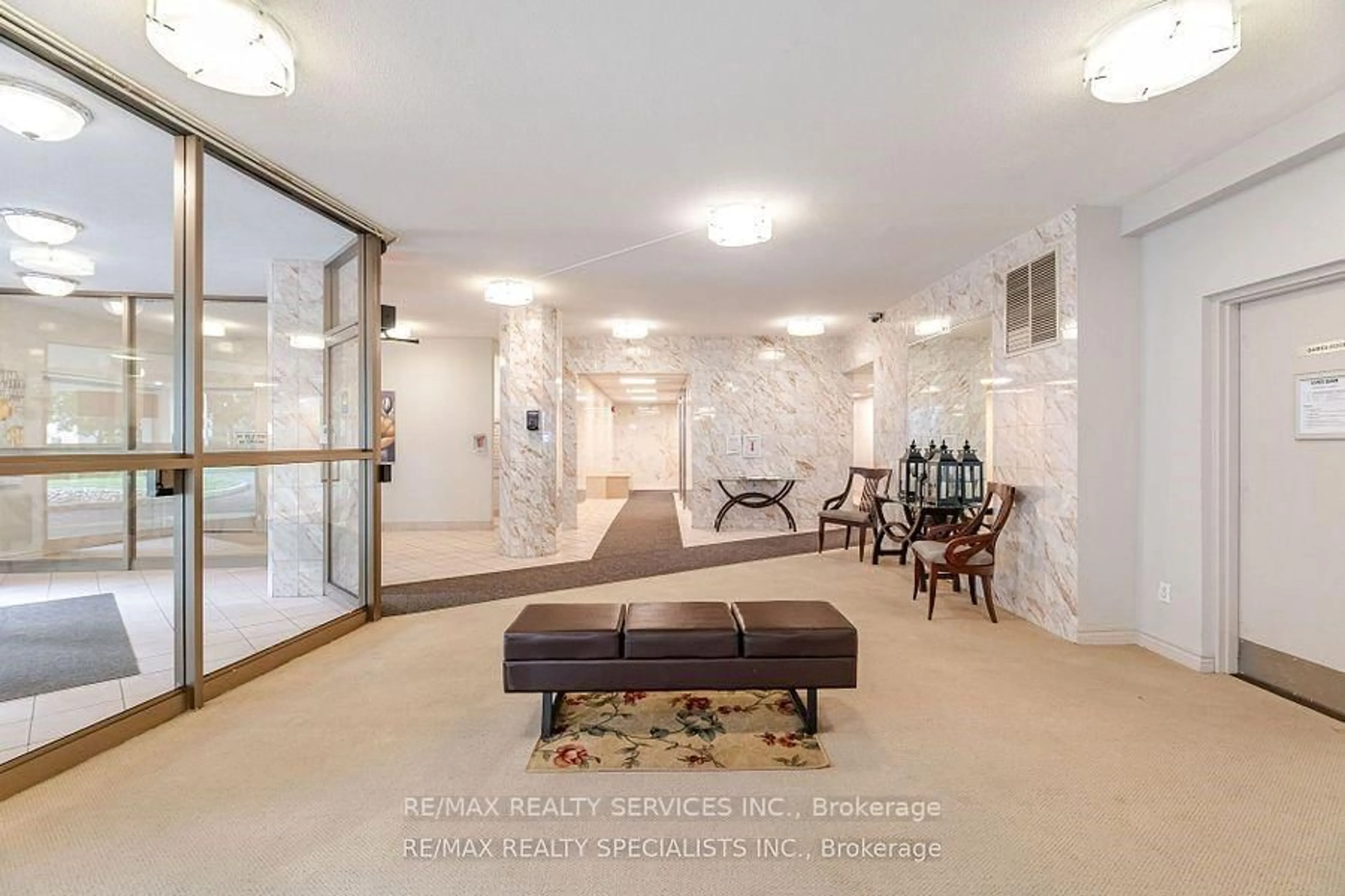 Unknown for 2323 Confederation Pkwy #706, Mississauga Ontario L5B 1R6