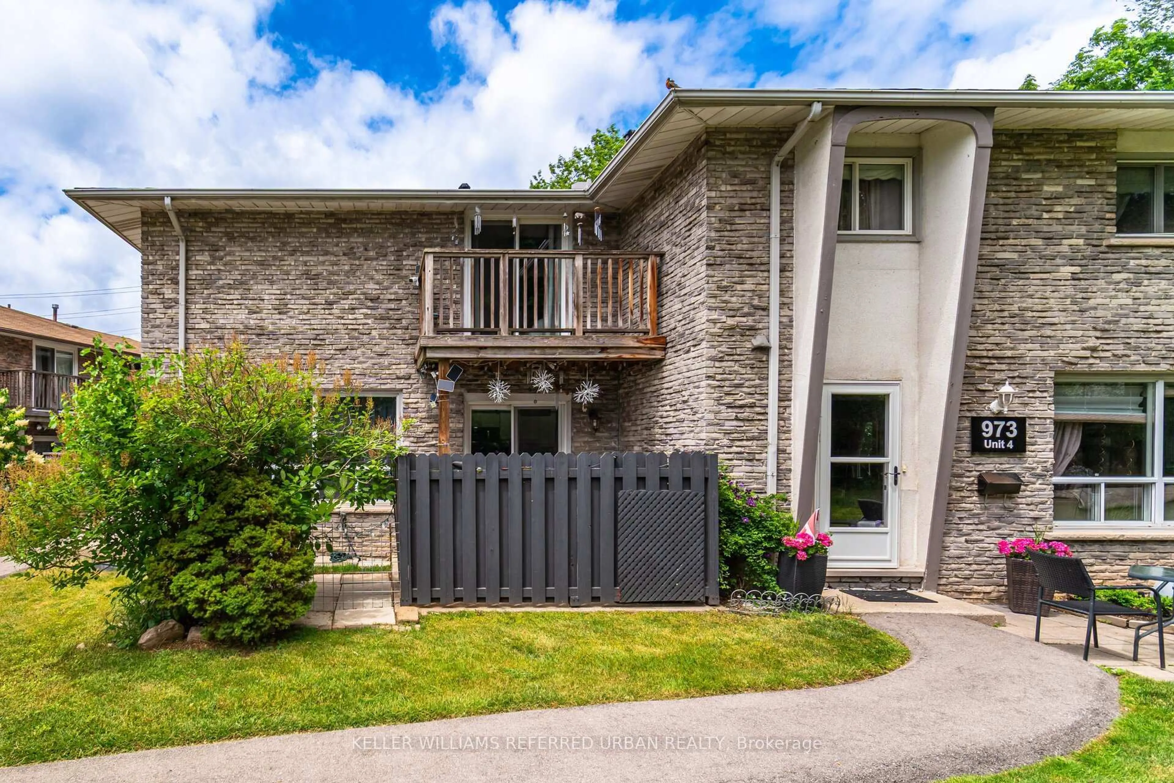 Unknown for 973 Francis Rd #1, Burlington Ontario L7T 3Z1