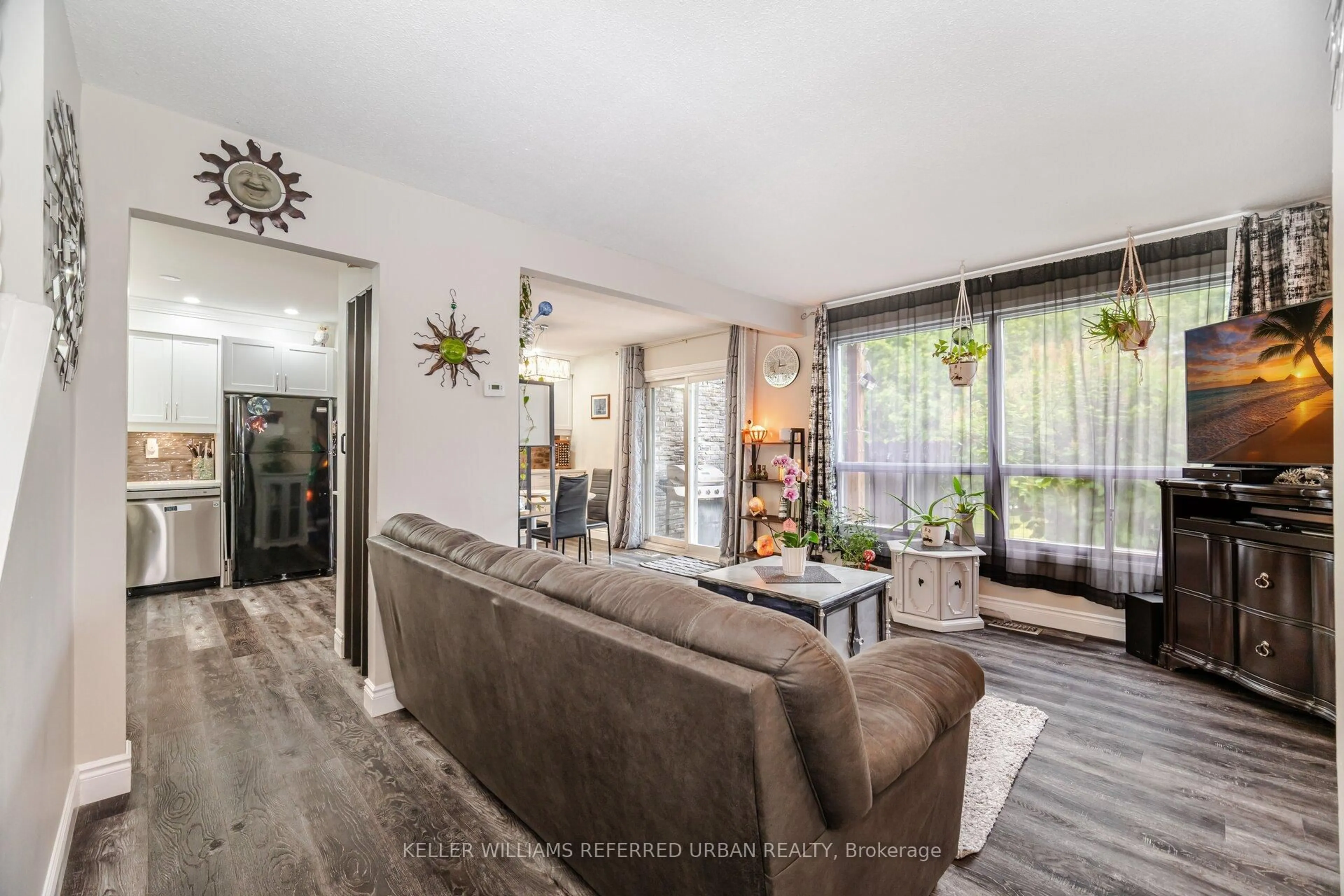 Living room with furniture, unknown for 973 Francis Rd #1, Burlington Ontario L7T 3Z1