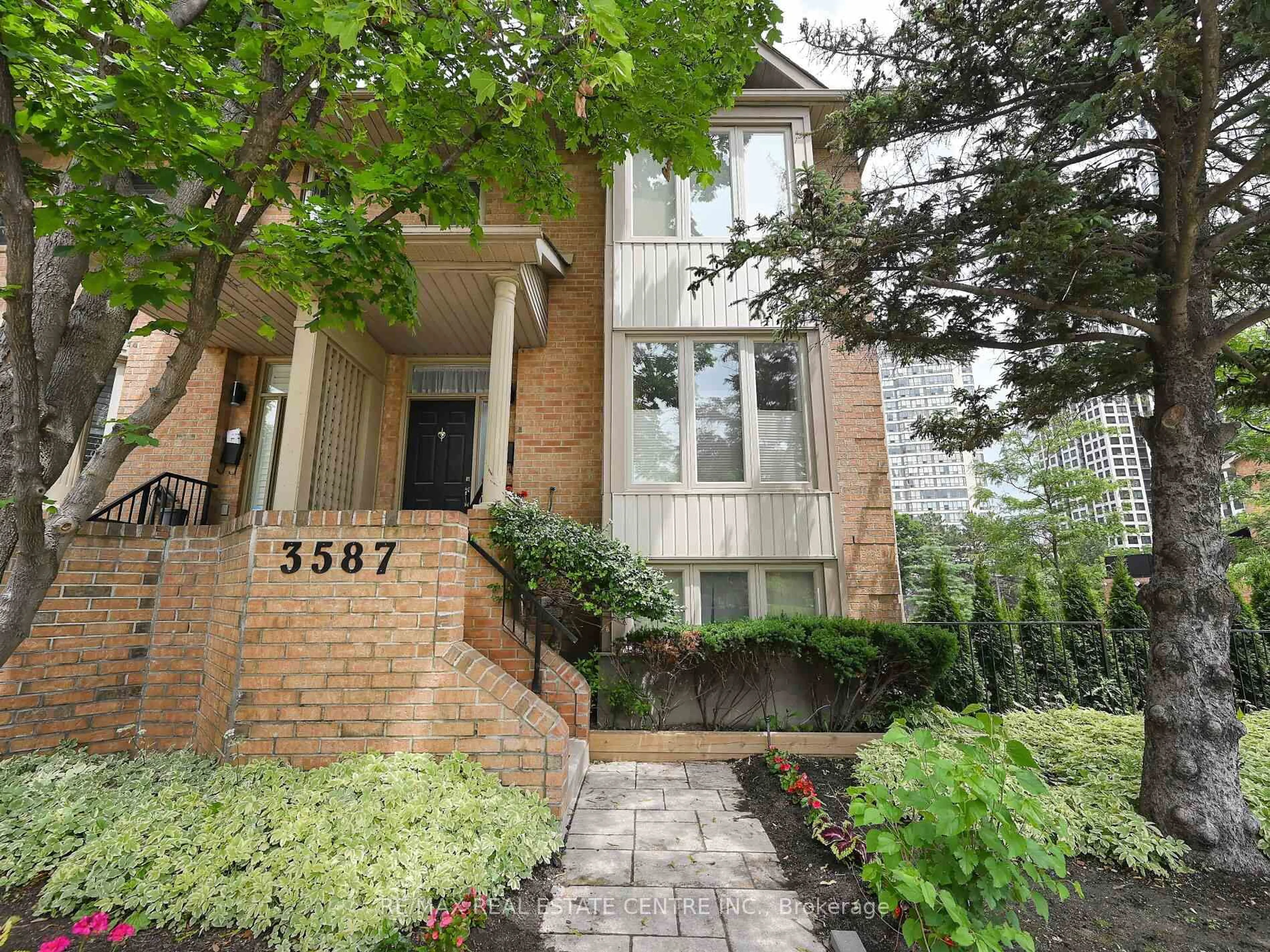 Home with brick exterior material, street for 3587 Kariya Dr #6, Mississauga Ontario L5B 3J2