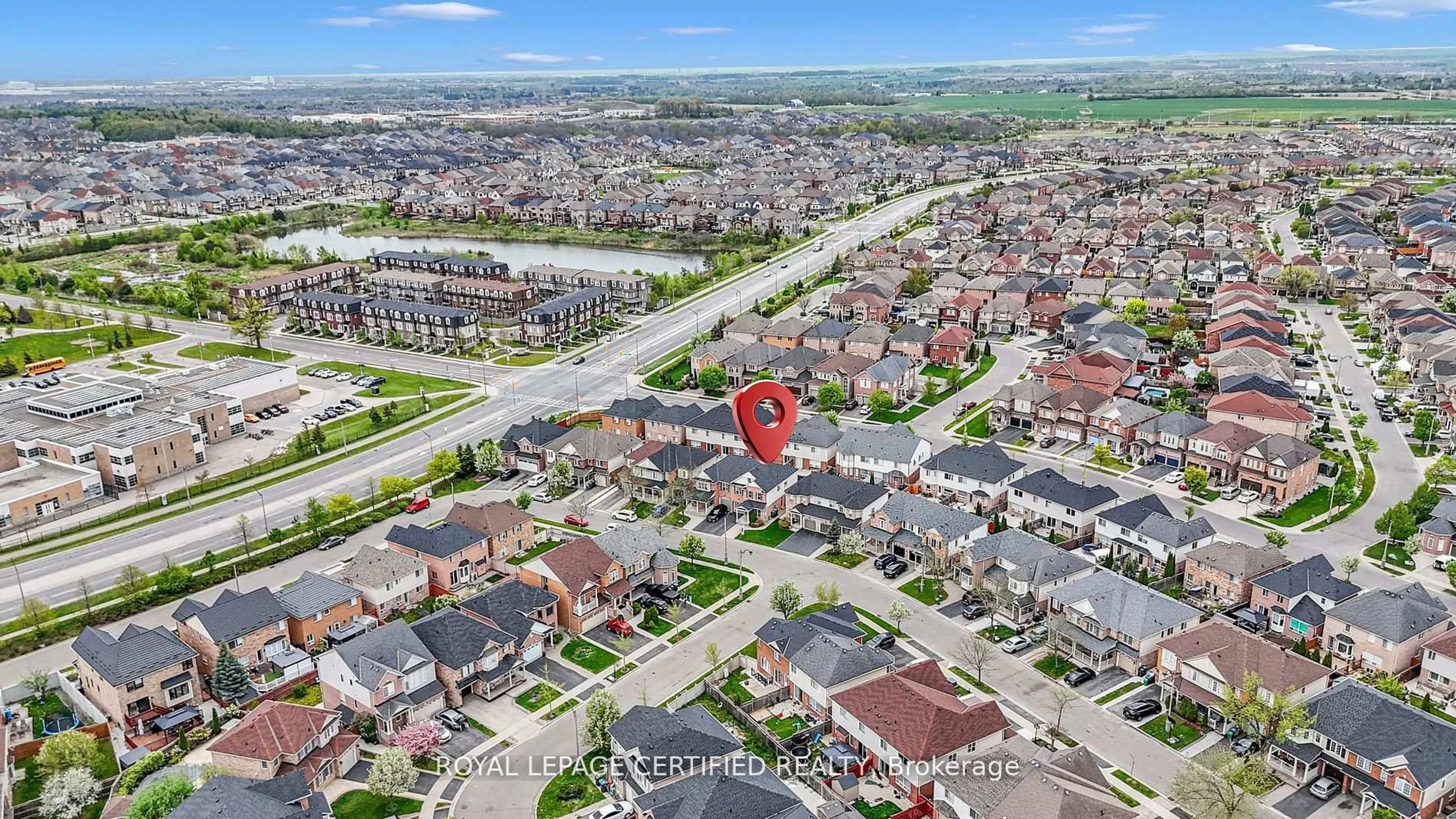 A pic from outside/outdoor area/front of a property/back of a property/a pic from drone, street for 34 Tawnie Cres, Brampton Ontario L6X 0L7
