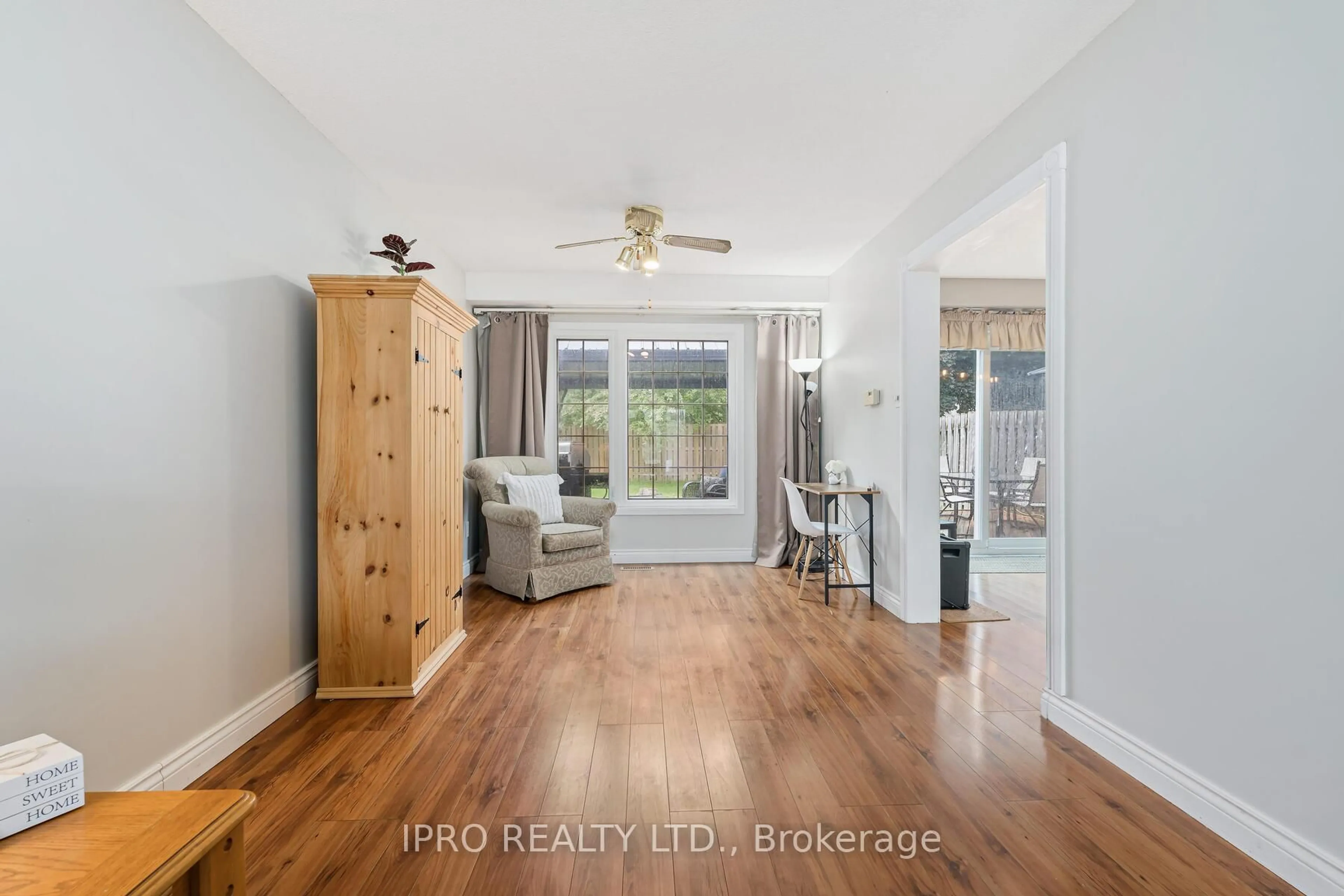 Indoor entryway for 2734 Los Palmas Crt, Mississauga Ontario L5N 2G7