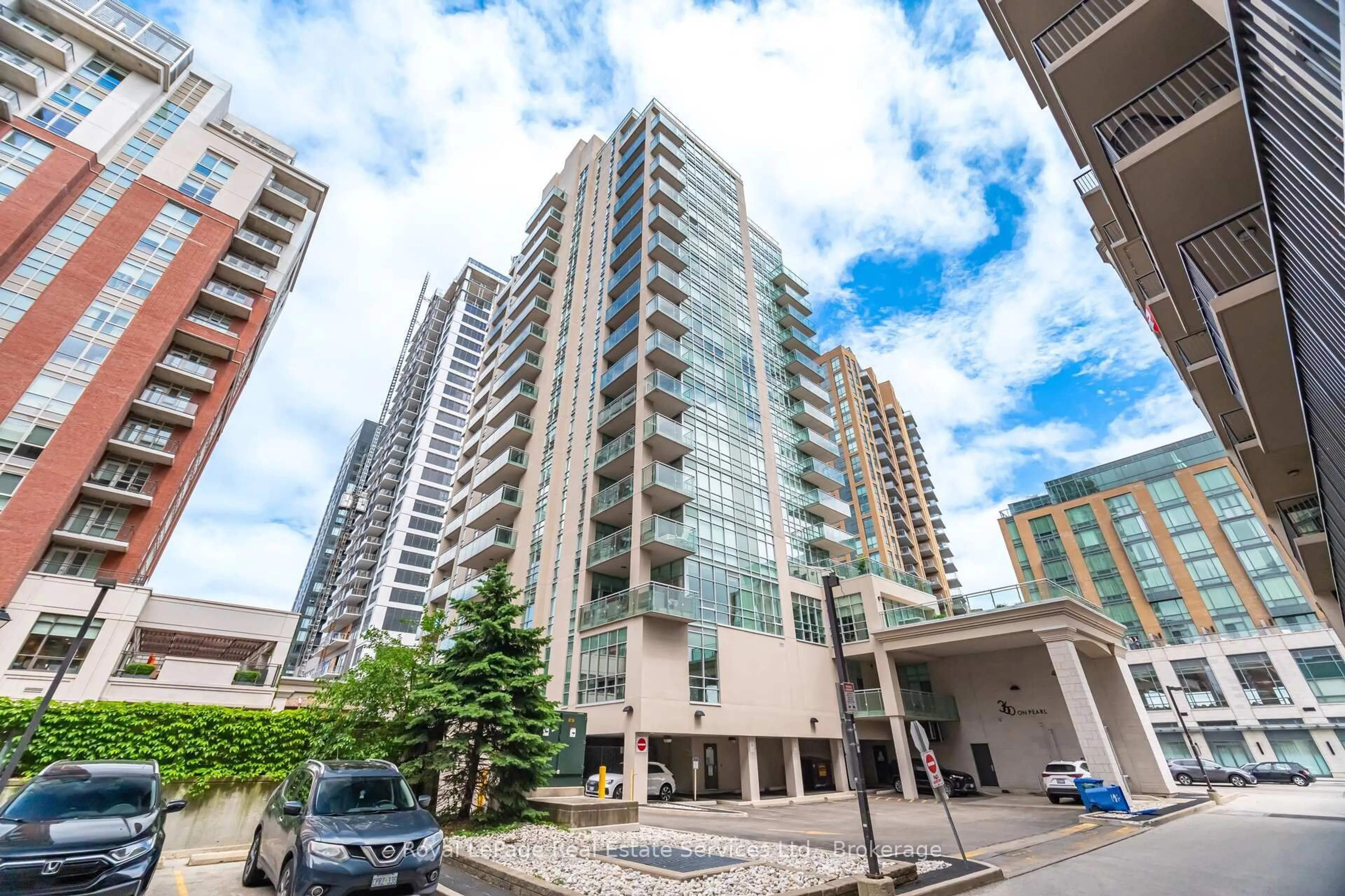 Unknown for 360 Pearl St #303, Burlington Ontario L7R 1E1
