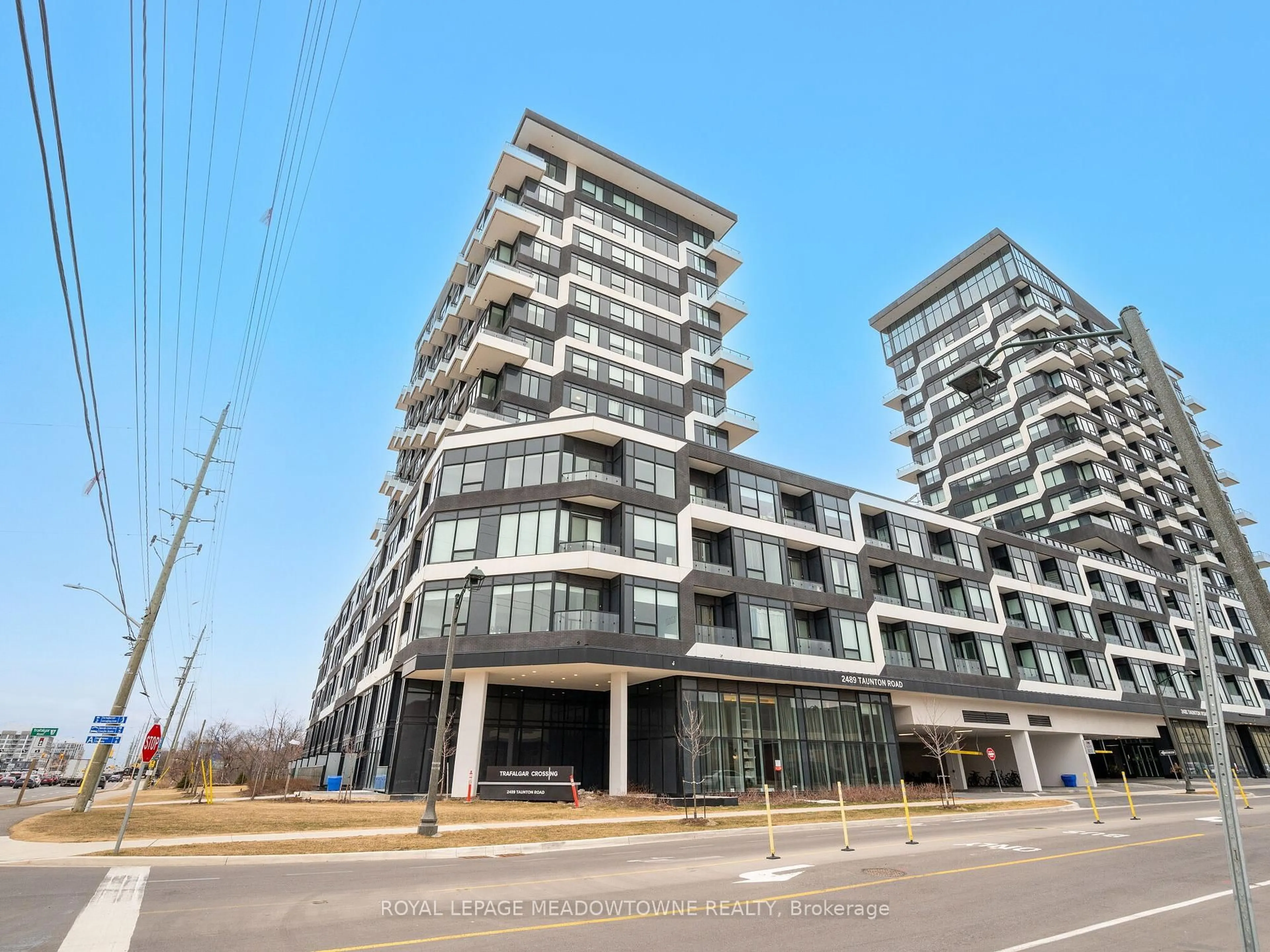 Unknown for 2489 Taunton Rd #714, Oakville Ontario L6H 3R9