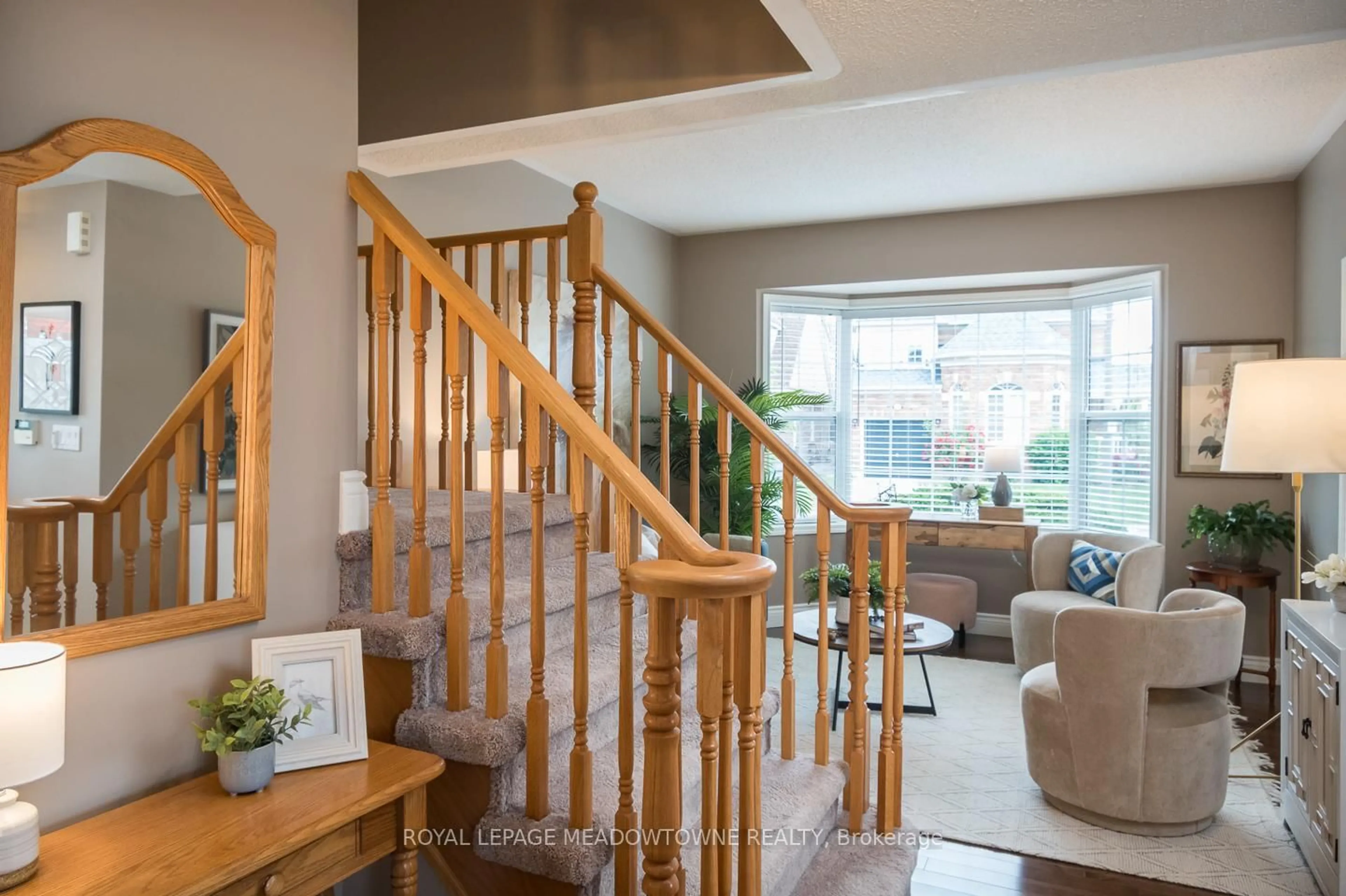 Unknown for 462 Farlow Cres, Milton Ontario L9T 5M9