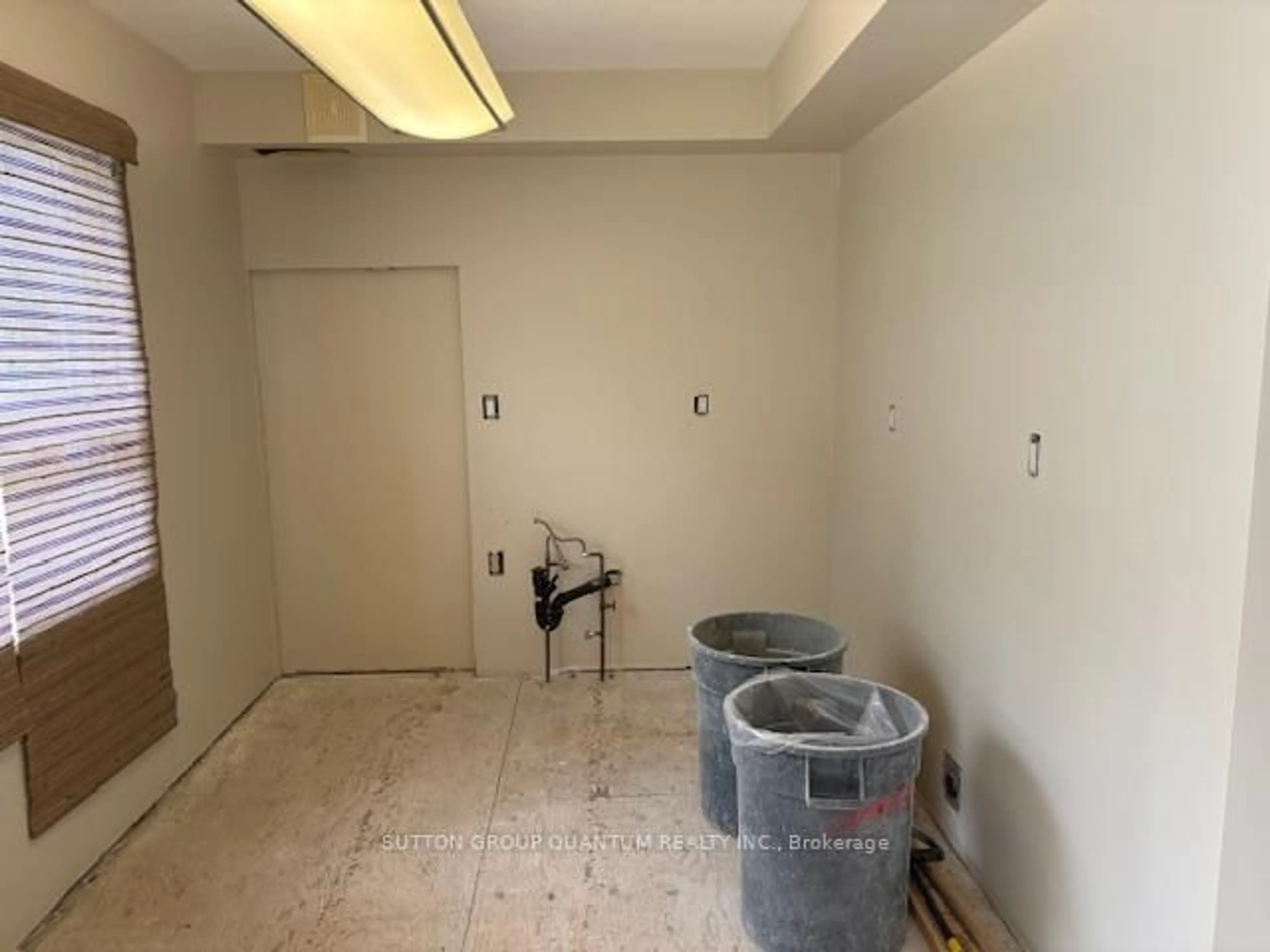 A pic of a room for 1055 Shawnmarr Rd #85, Mississauga Ontario L5H 3V2