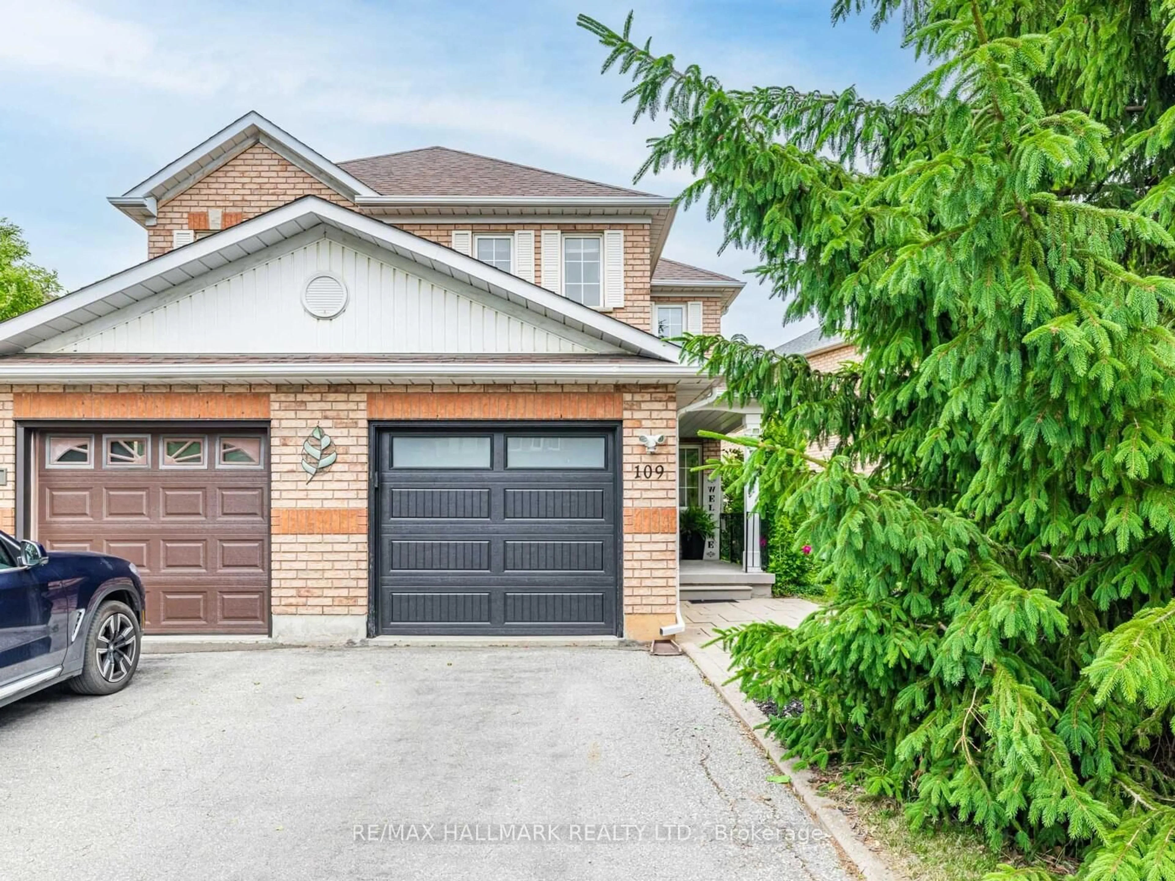 Home with brick exterior material, street for 109 Grapevine Rd, Caledon Ontario L7E 2M6