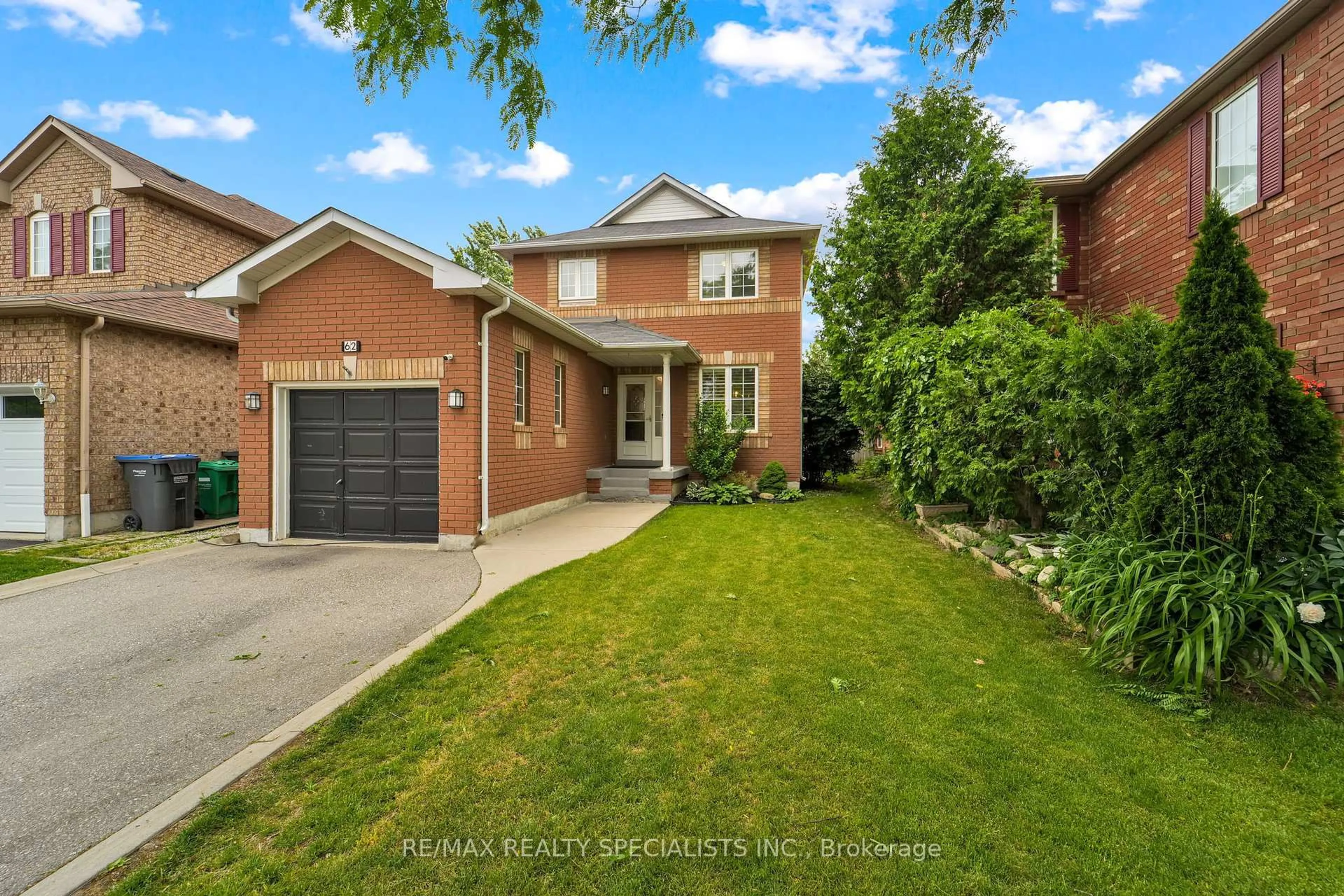 Home with brick exterior material, street for 62 Twin Willow Cres, Brampton Ontario L7A 1K2