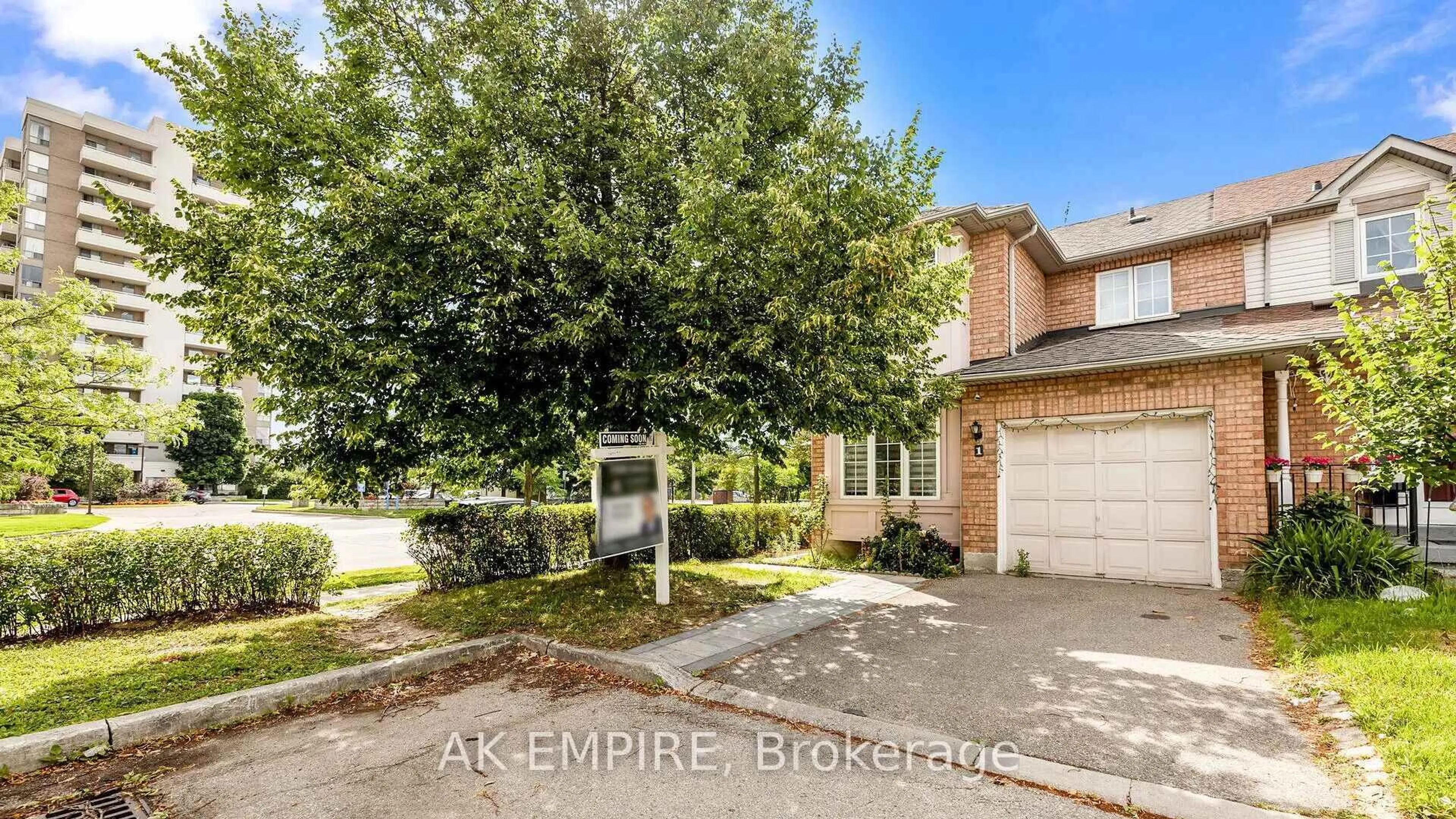 Home with brick exterior material, street for 35 Malta Ave #1, Brampton Ontario L6Y 5B4