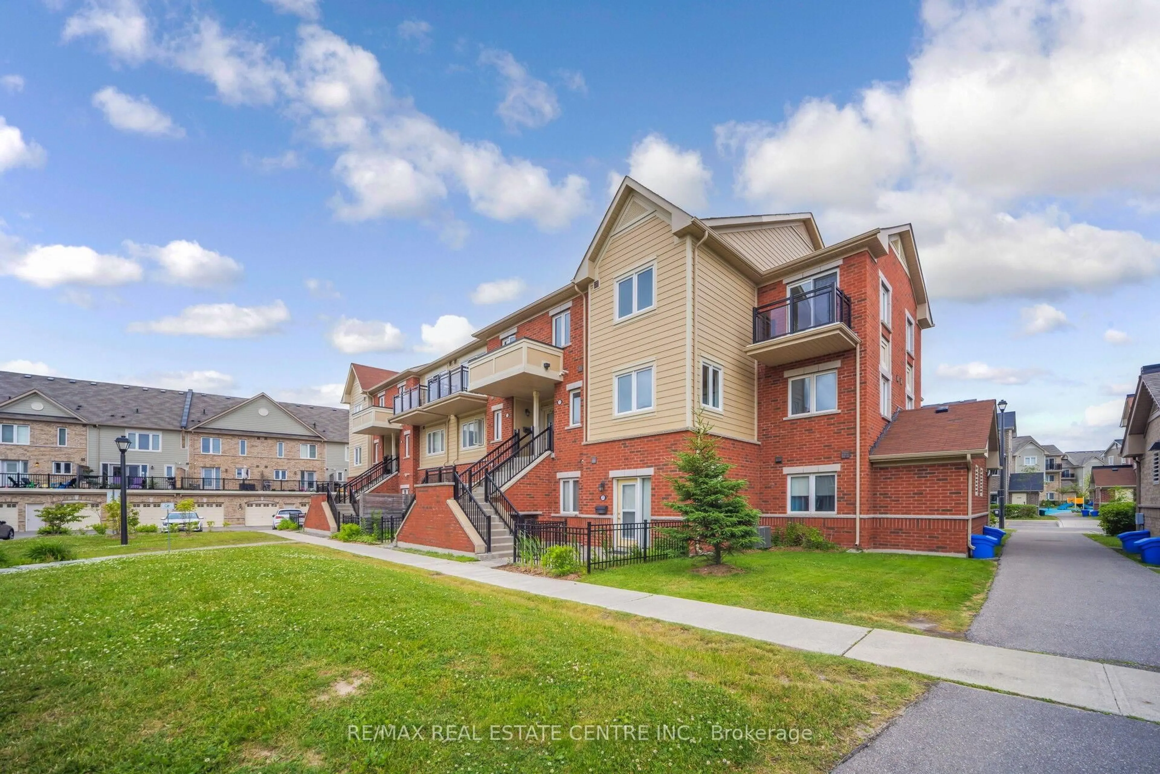 Unknown for 250 Sunny Meadow Blvd #271, Brampton Ontario L6R 3Y6