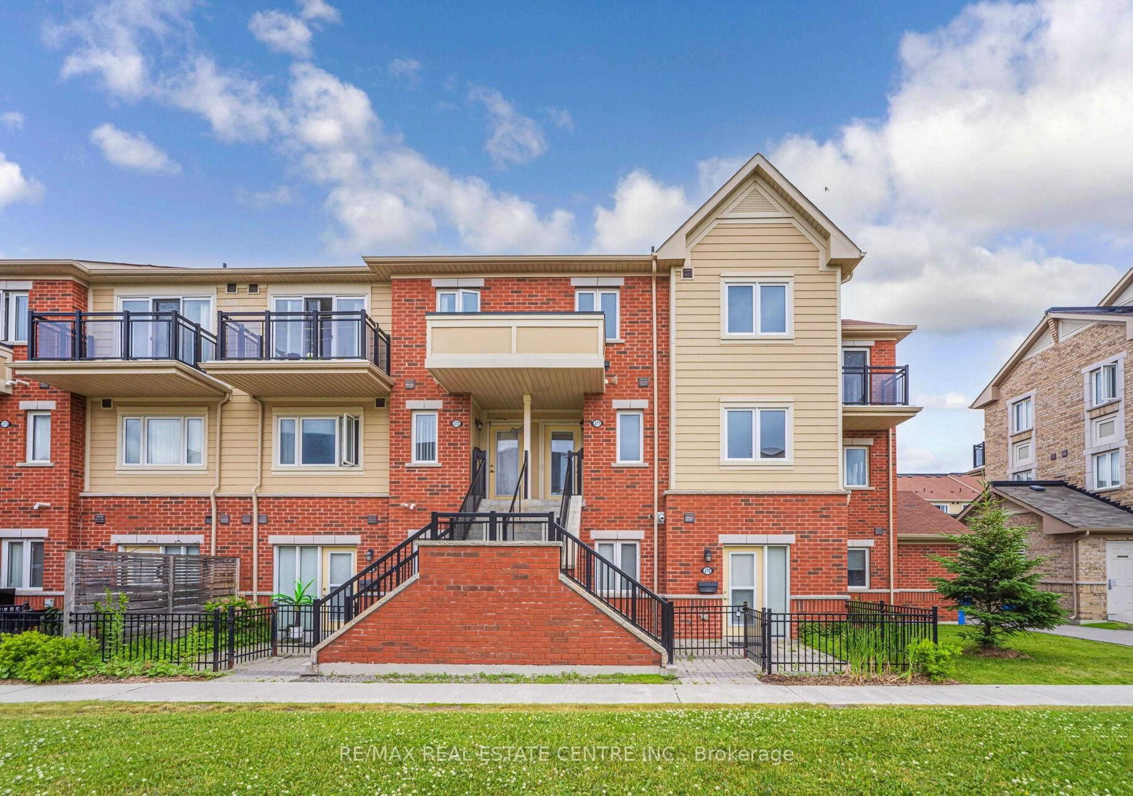 Home with brick exterior material, building for 250 Sunny Meadow Blvd #271, Brampton Ontario L6R 3Y6