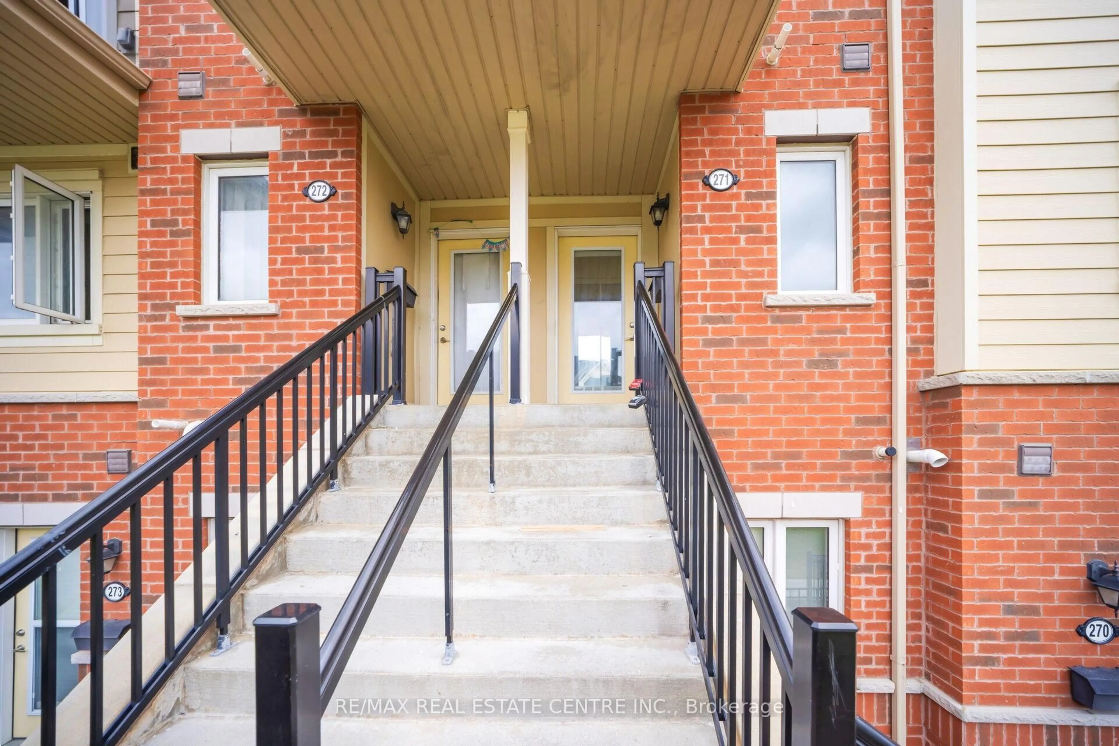 Unknown for 250 Sunny Meadow Blvd #271, Brampton Ontario L6R 3Y6