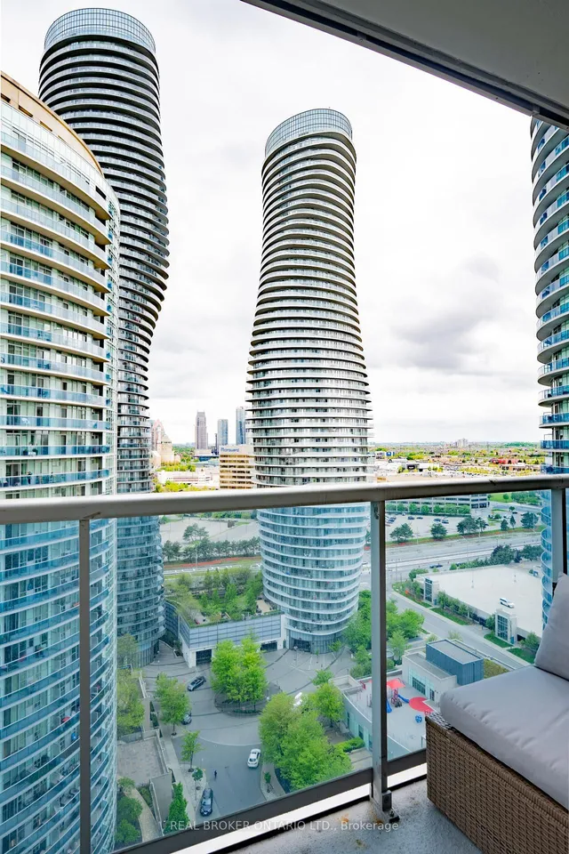 Additional property image - 90 Absolute Ave Unit 2107