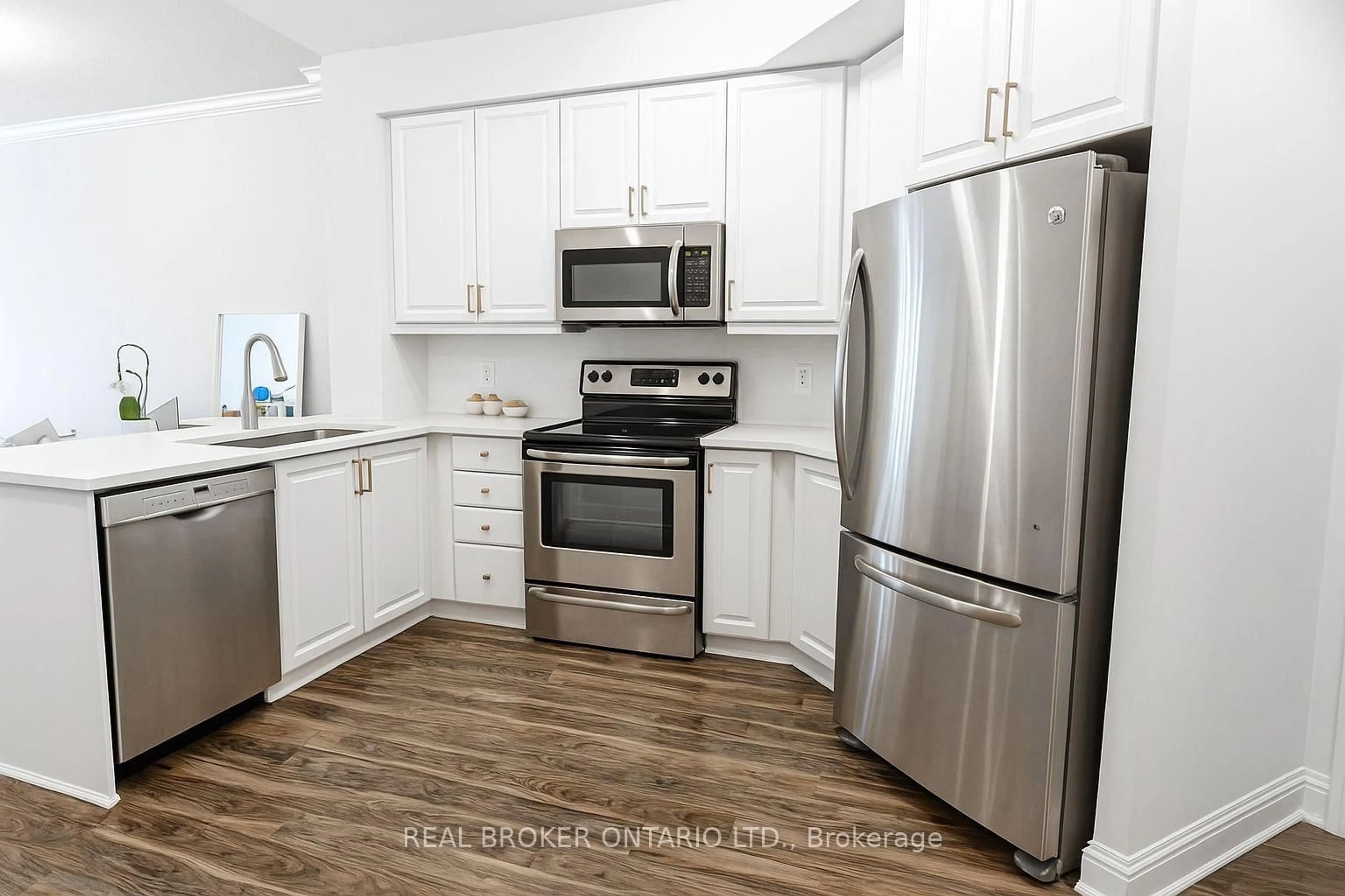 Standard kitchen, unknown for 90 Absolute Ave #2107, Mississauga Ontario L4Z 0A3
