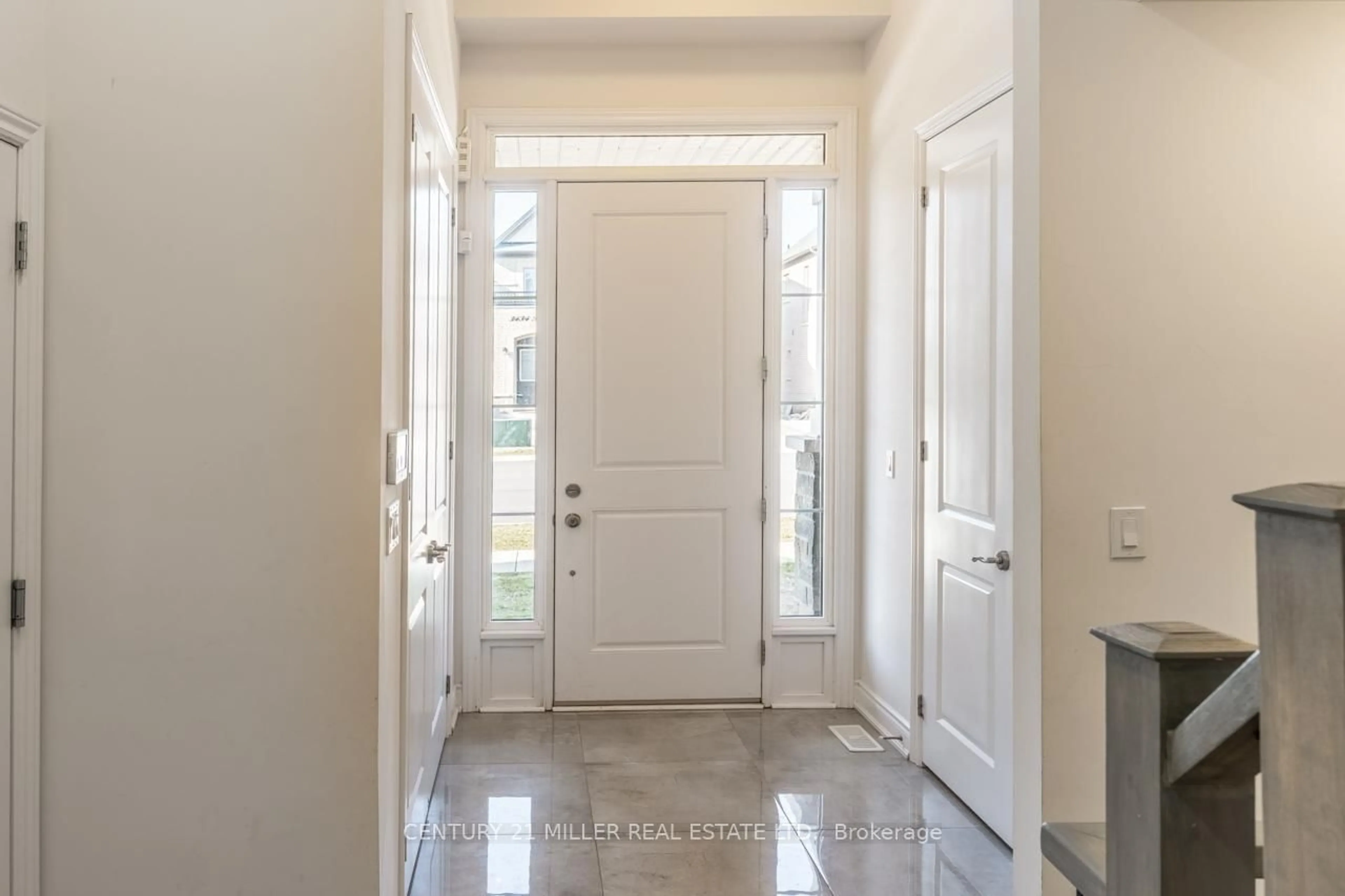 Indoor entryway for 3429 Post Rd, Oakville Ontario L6H 0Y4