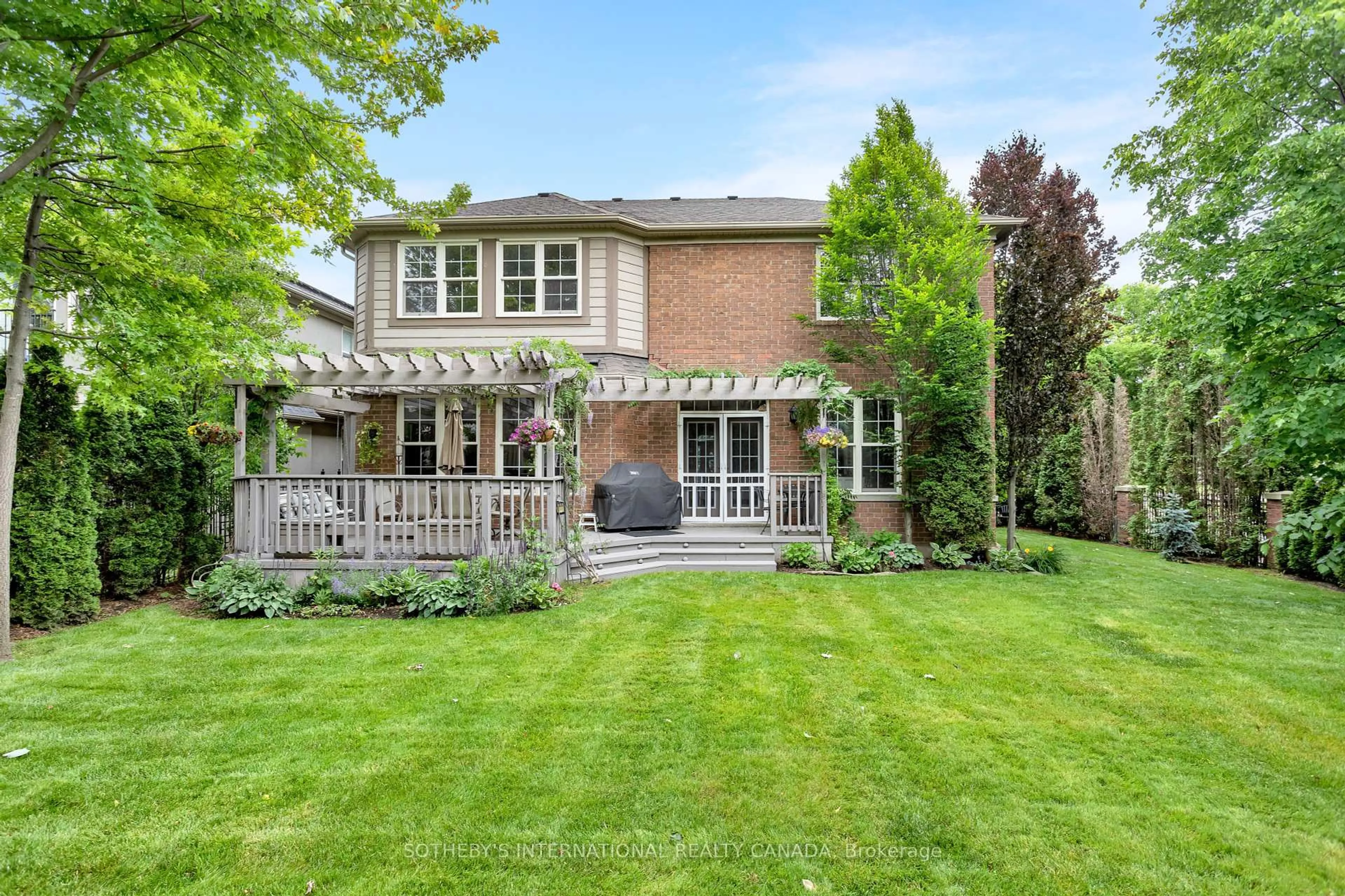 Home with brick exterior material, street for 850 CANYON St, Mississauga Ontario L5H 4L6
