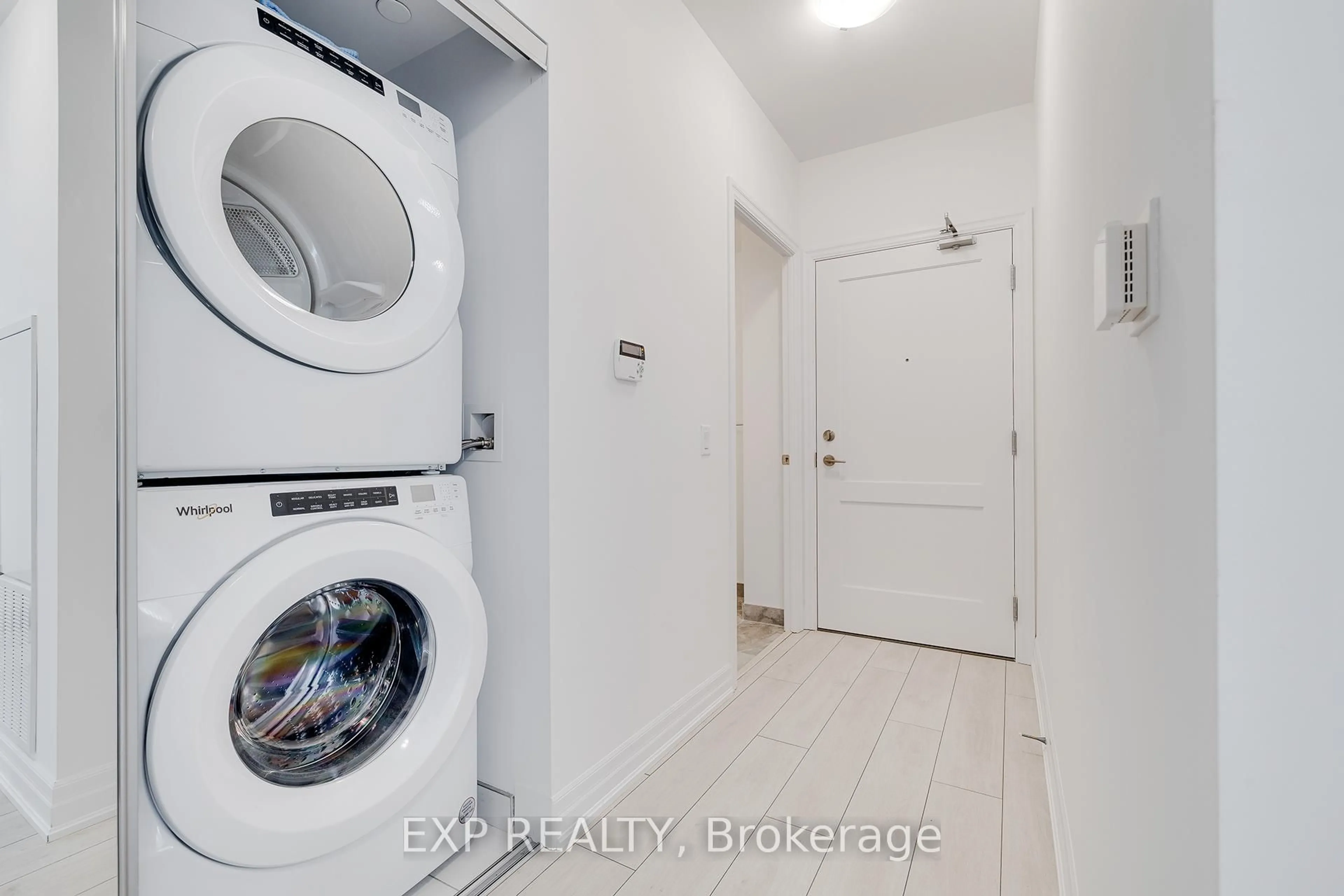 Laundry room for 30 Elm Dr #2508, Mississauga Ontario L5B 0N6